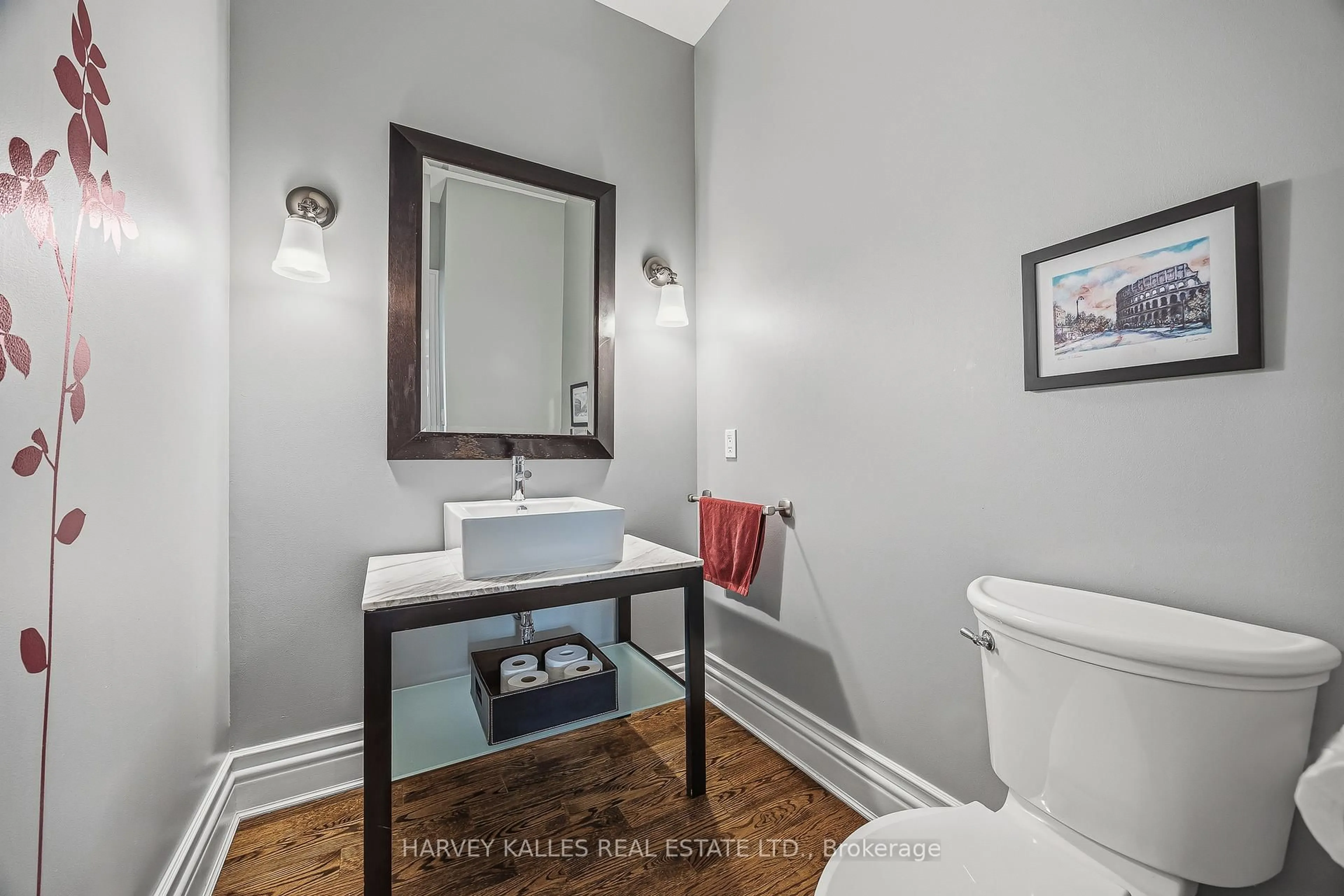 Standard bathroom, ceramic/tile floor for 144 Haddington Ave, Toronto Ontario M5M 2P6