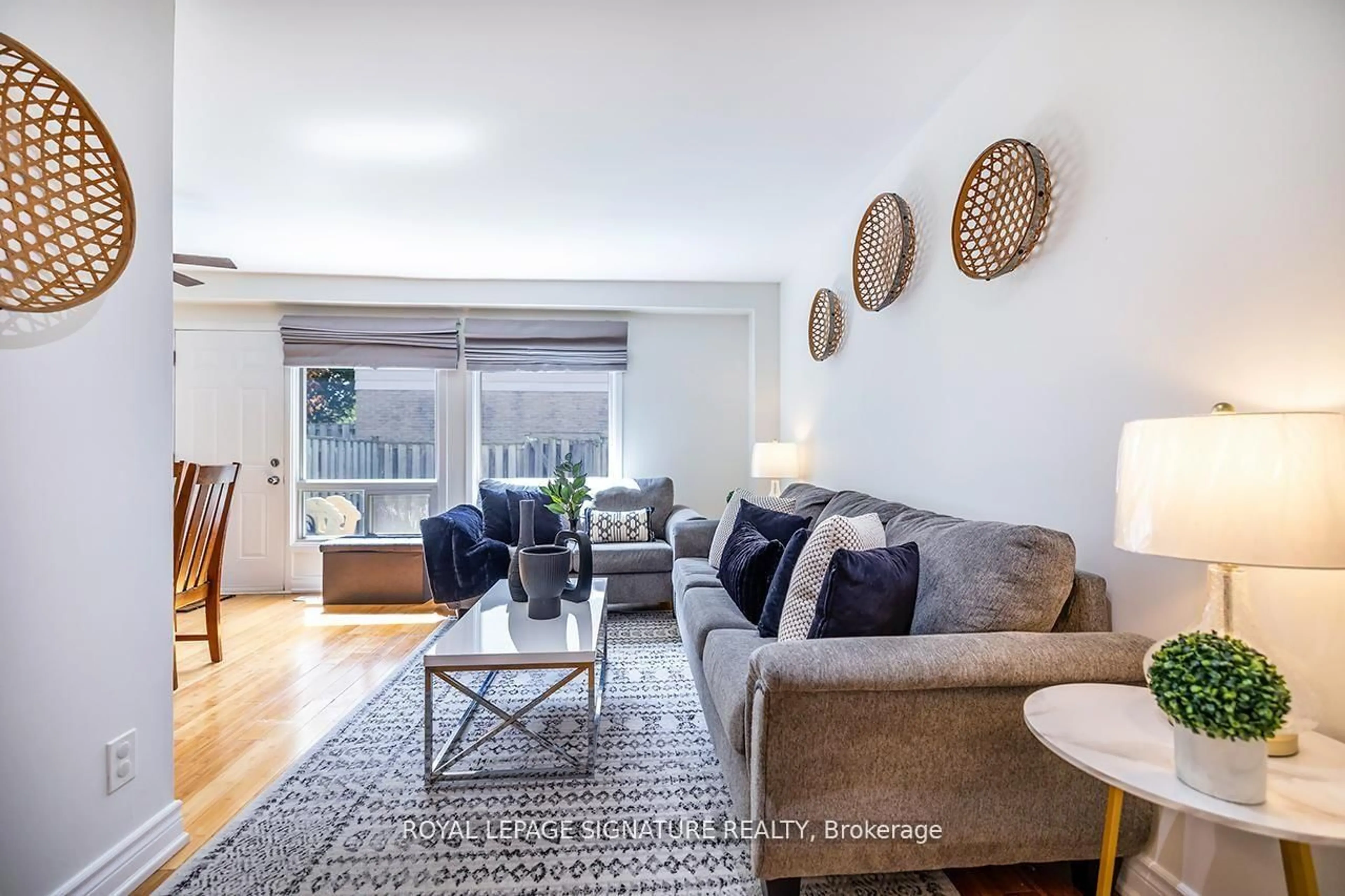 Living room with furniture, unknown for 106 Thorny Vineway, Toronto Ontario M2J 4J5