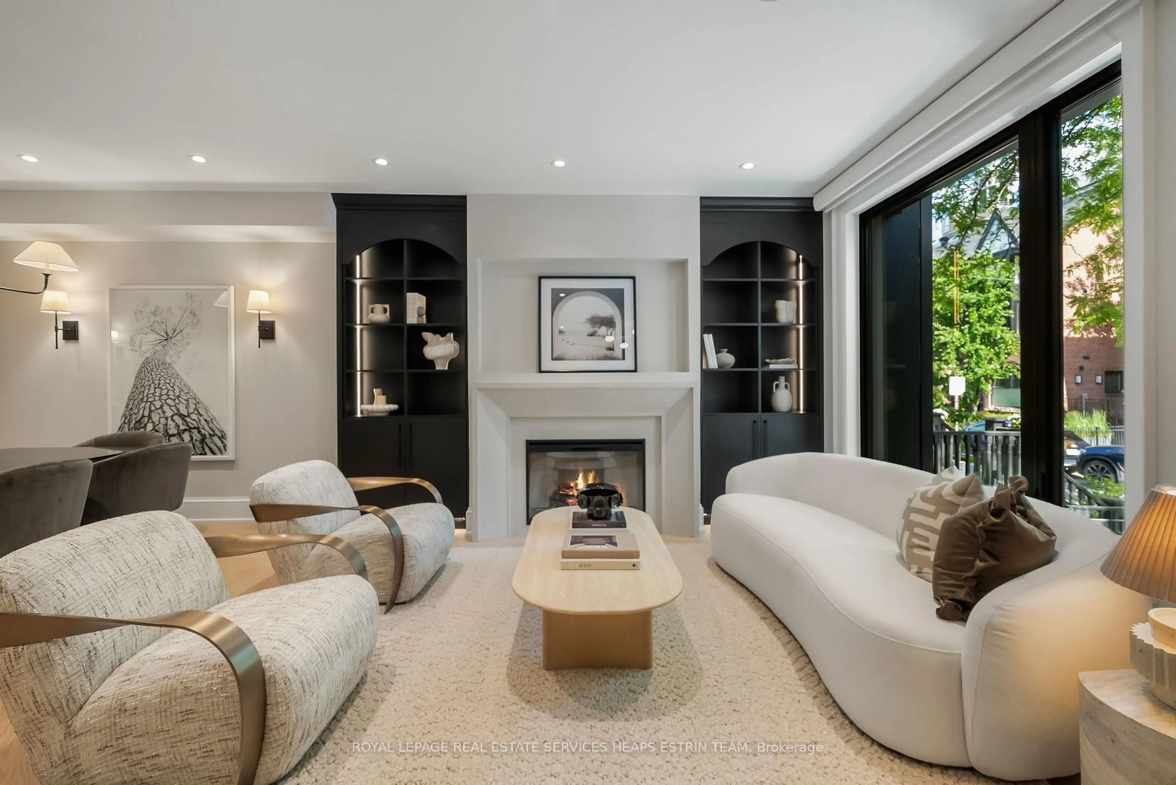 Living room with furniture, unknown for 16 Tranby Ave, Toronto Ontario M5R 1N5