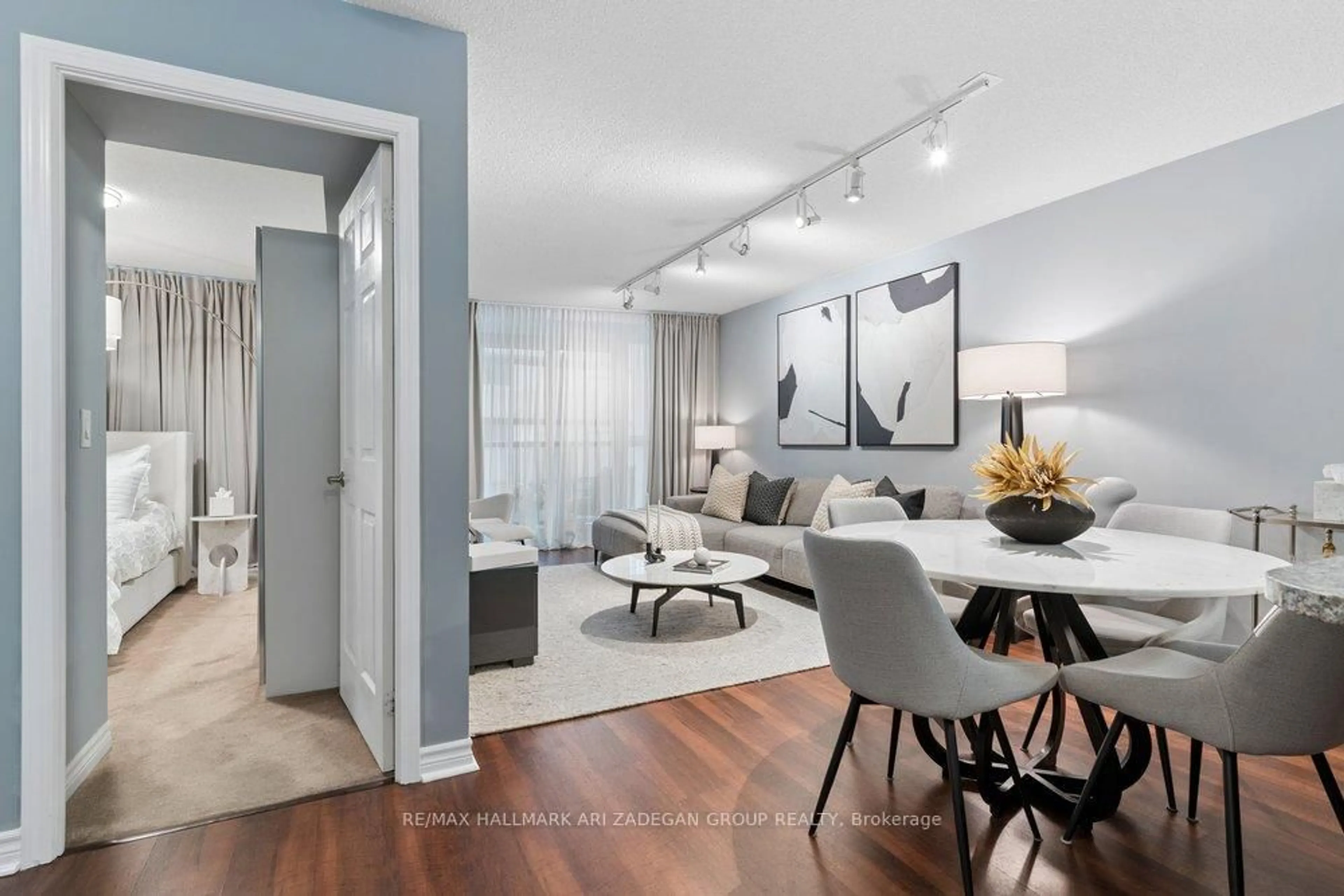 Living room with furniture, unknown for 19 Grand Trunk Cres #3108, Toronto Ontario M5J 3A3