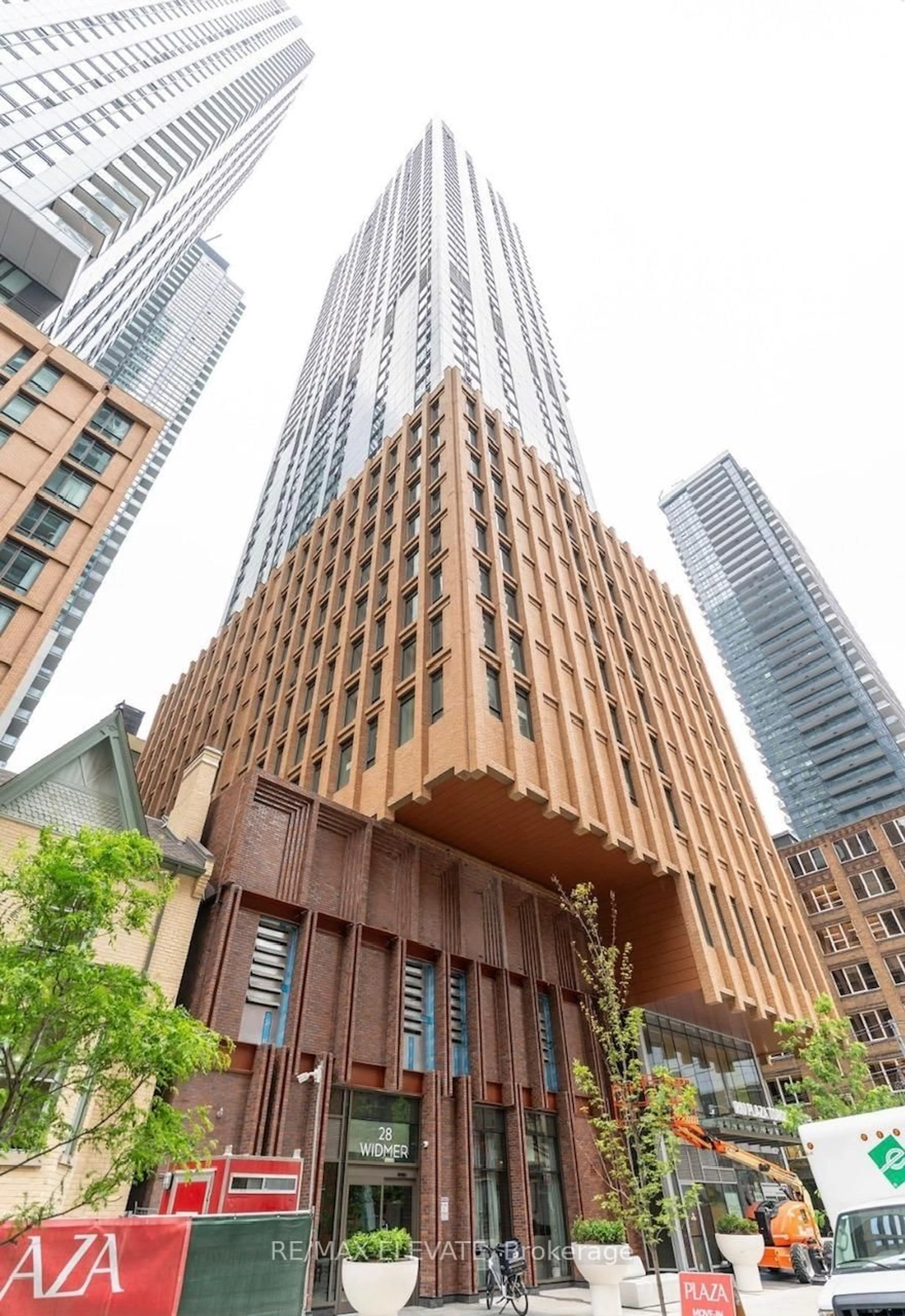 Indoor foyer for 28 Widmer St #3029, Toronto Ontario M5V 0T2