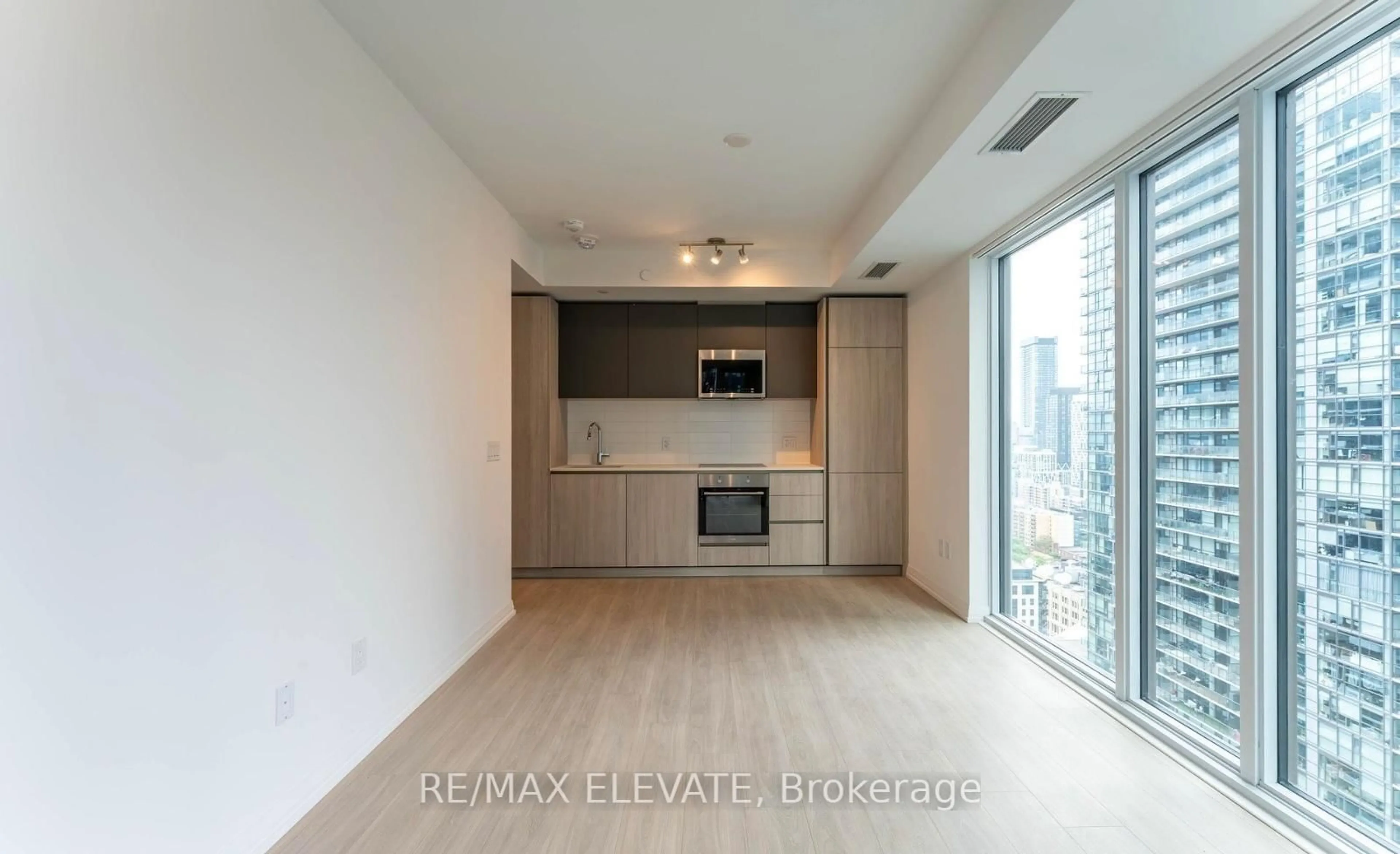 A pic of a room for 28 Widmer St #3029, Toronto Ontario M5V 0T2