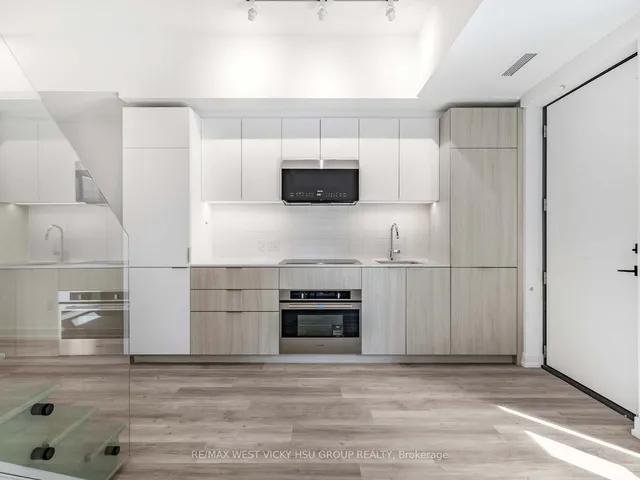 28 Eastern Ave TH105 #6, Toronto 5