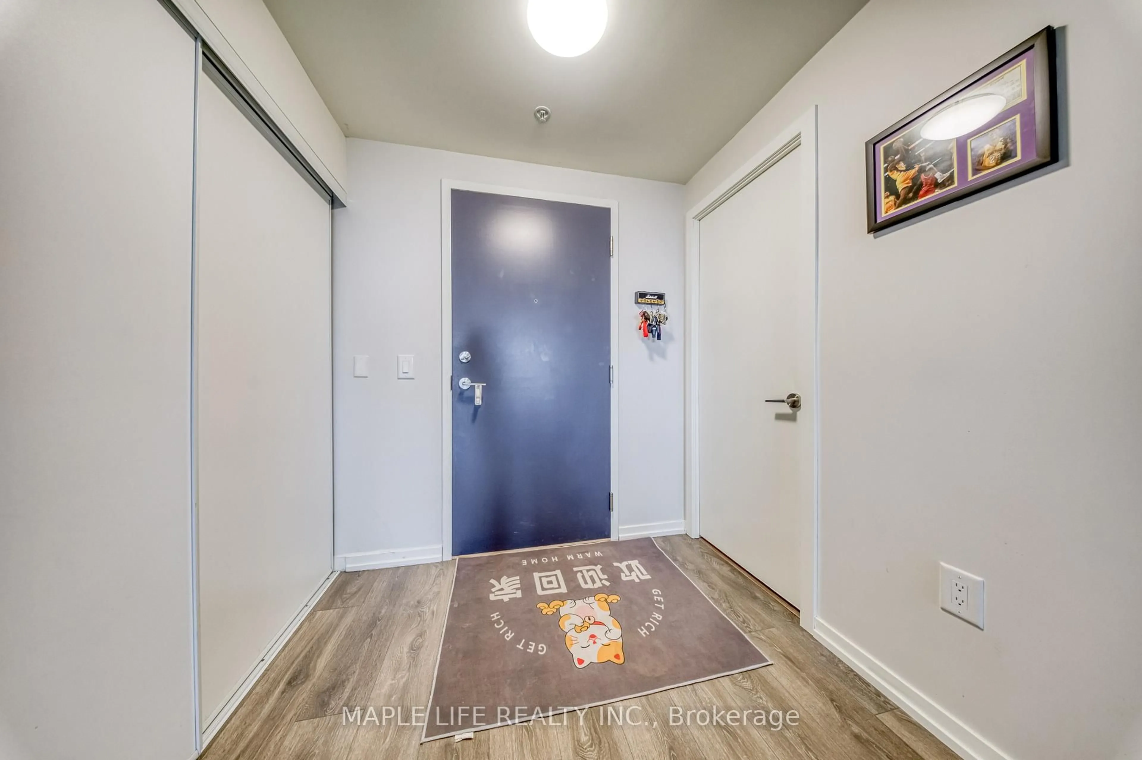 Indoor entryway for 3237 Bayview Ave #804, Toronto Ontario M2K 2J7