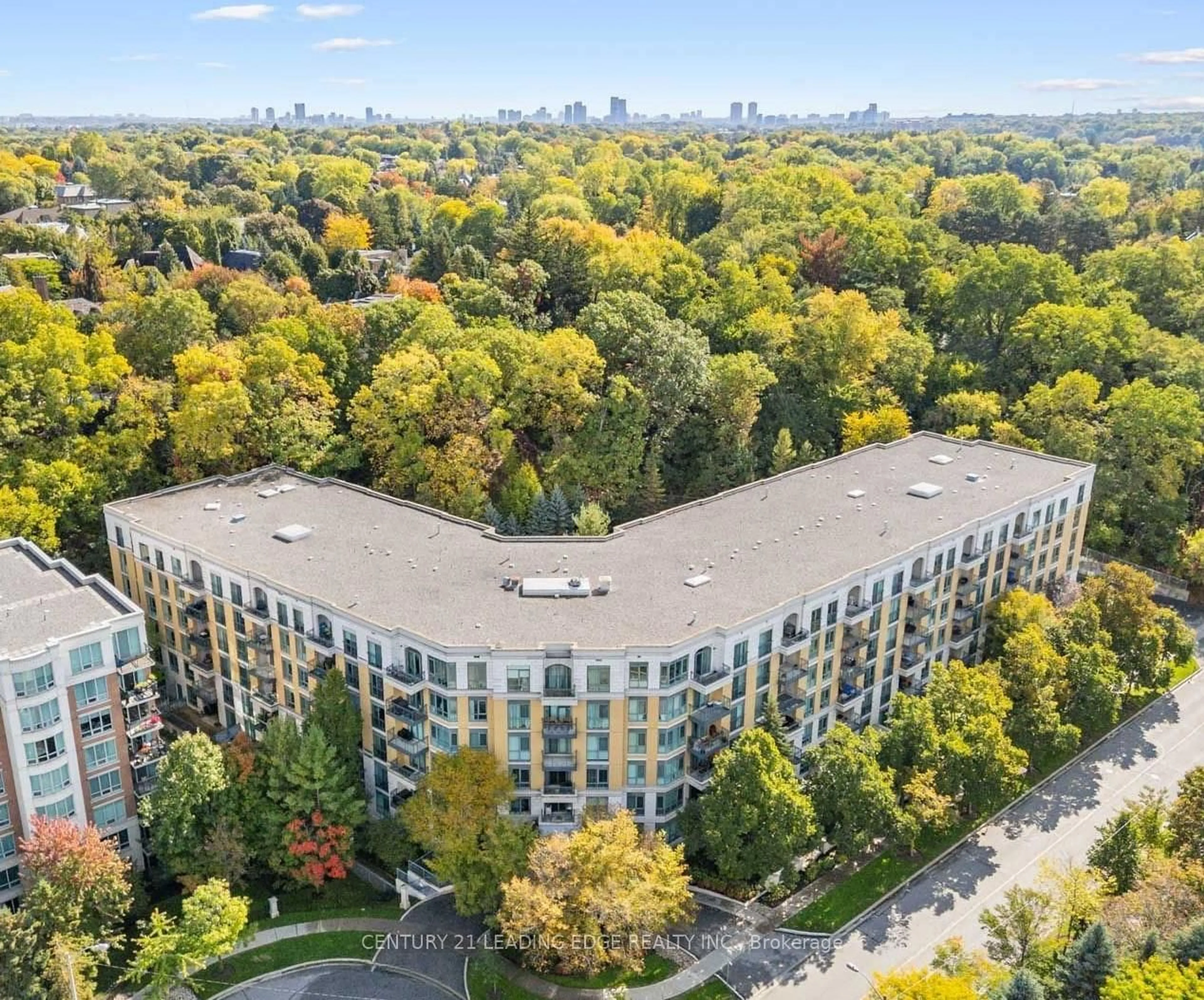 A pic from outside/outdoor area/front of a property/back of a property/a pic from drone, city buildings view from balcony for 11 William Carson Cres #308, Toronto Ontario M2P 2G1