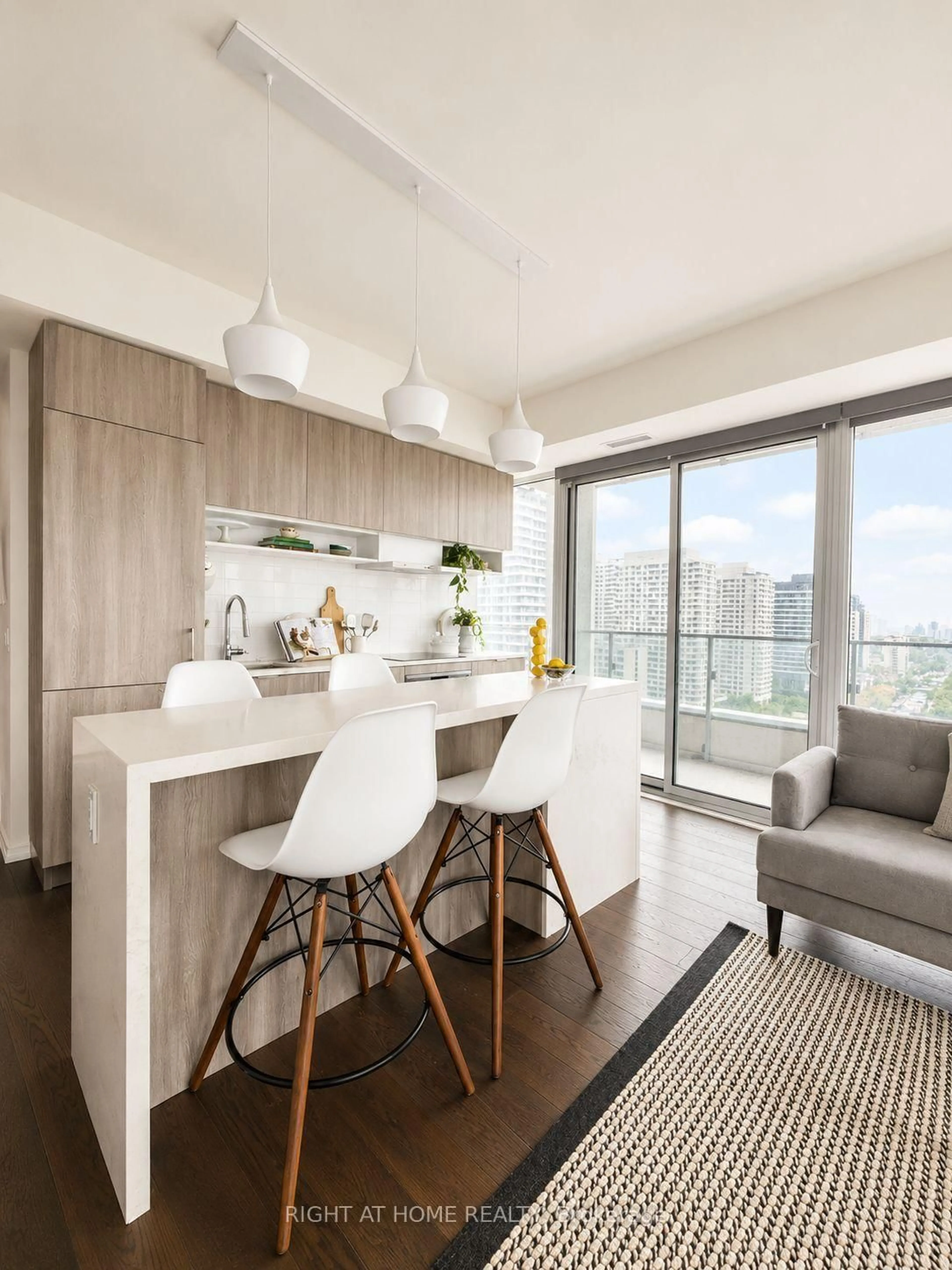 Open concept kitchen, unknown for 5 Soudan Ave #2004, Toronto Ontario M4S 0B1