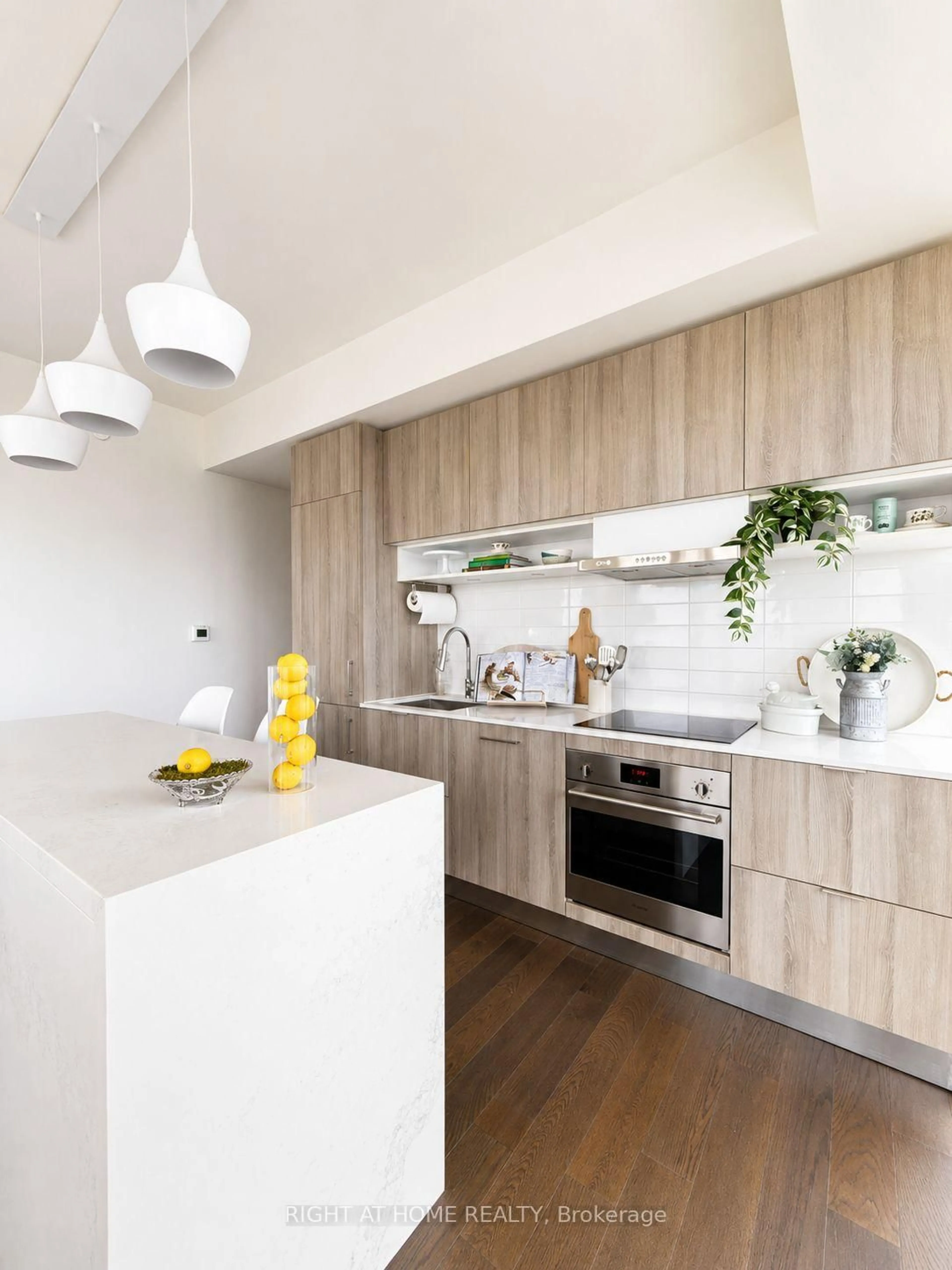 Contemporary kitchen, wood/laminate floor for 5 Soudan Ave #2004, Toronto Ontario M4S 0B1