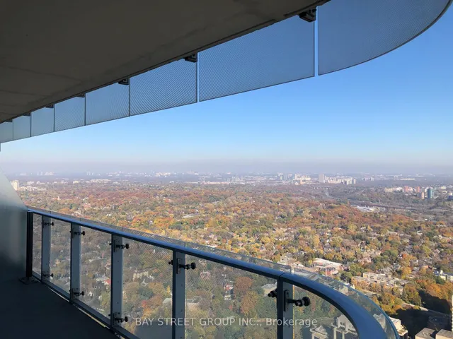1 Bloor St #6302, Toronto 2