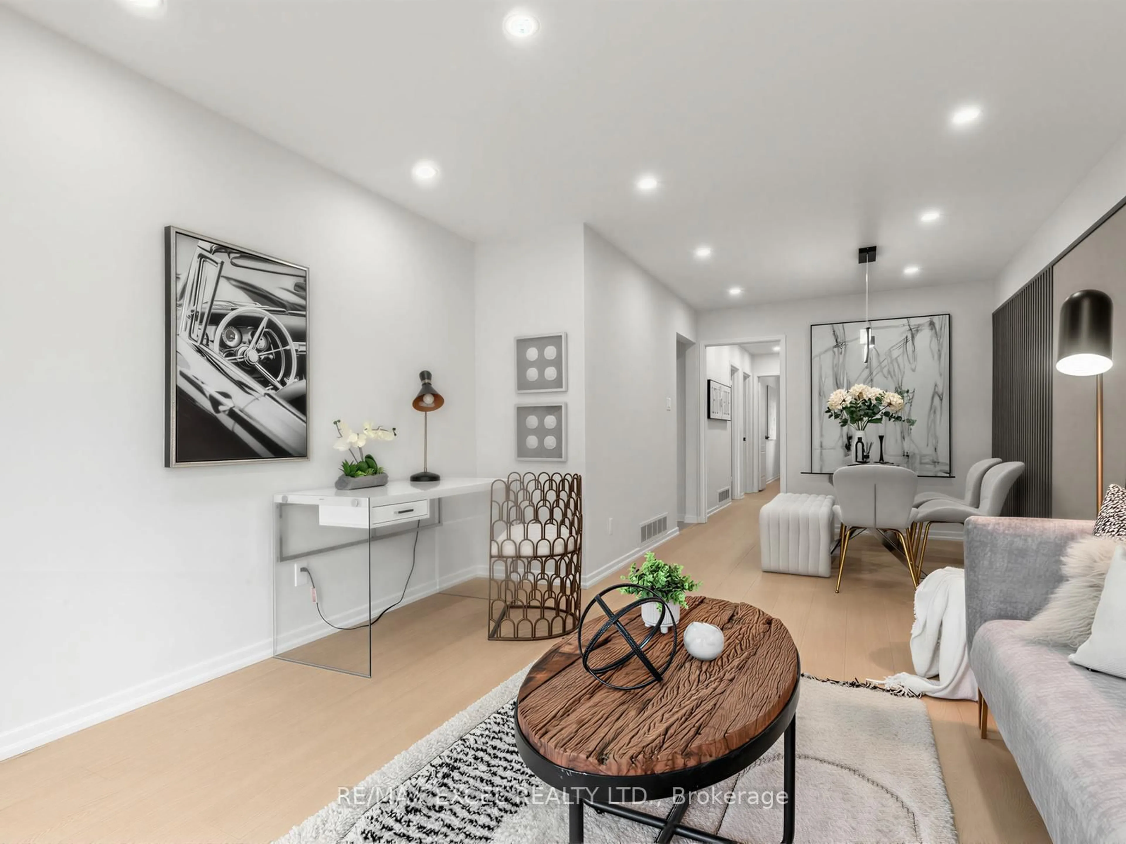 Indoor entryway for 22 Picola Crt, Toronto Ontario M2H 2N3