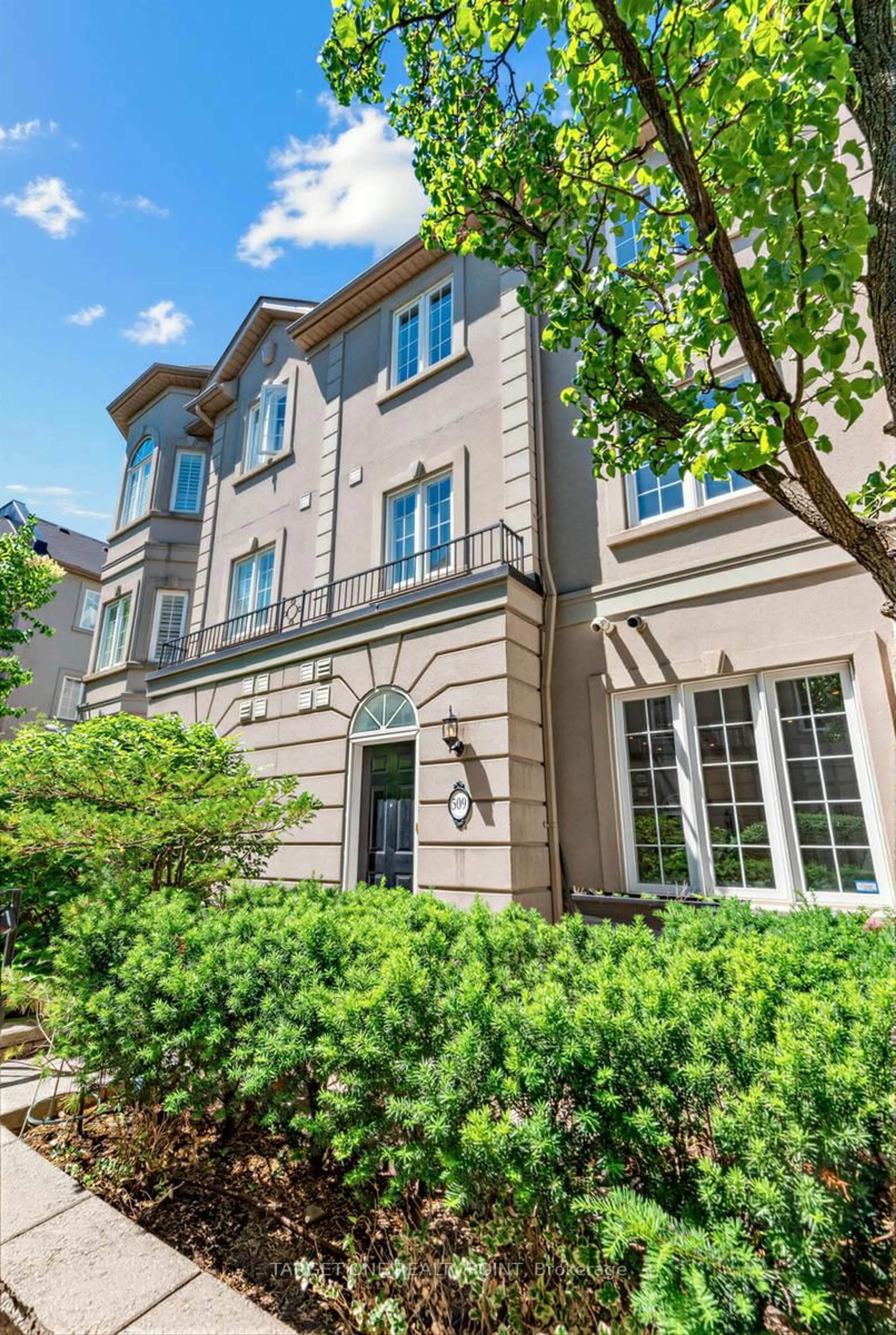 Home with brick exterior material, street for 37 Avondale Ave #509, Toronto Ontario M2N 7C1