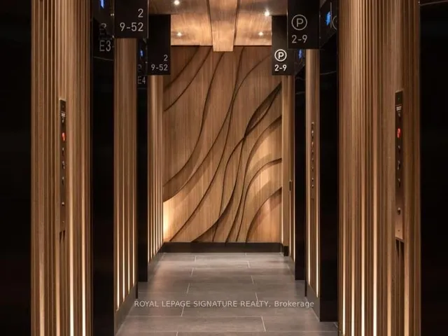 55 Charles St #4002, Toronto 3