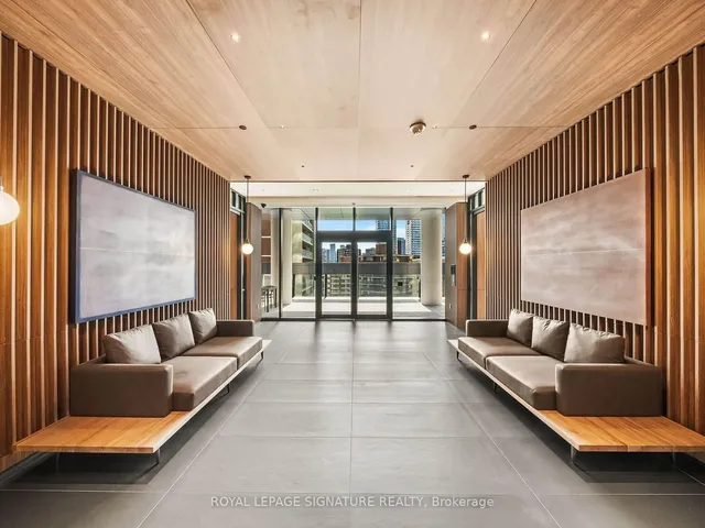 55 Charles St #4002, Toronto 4