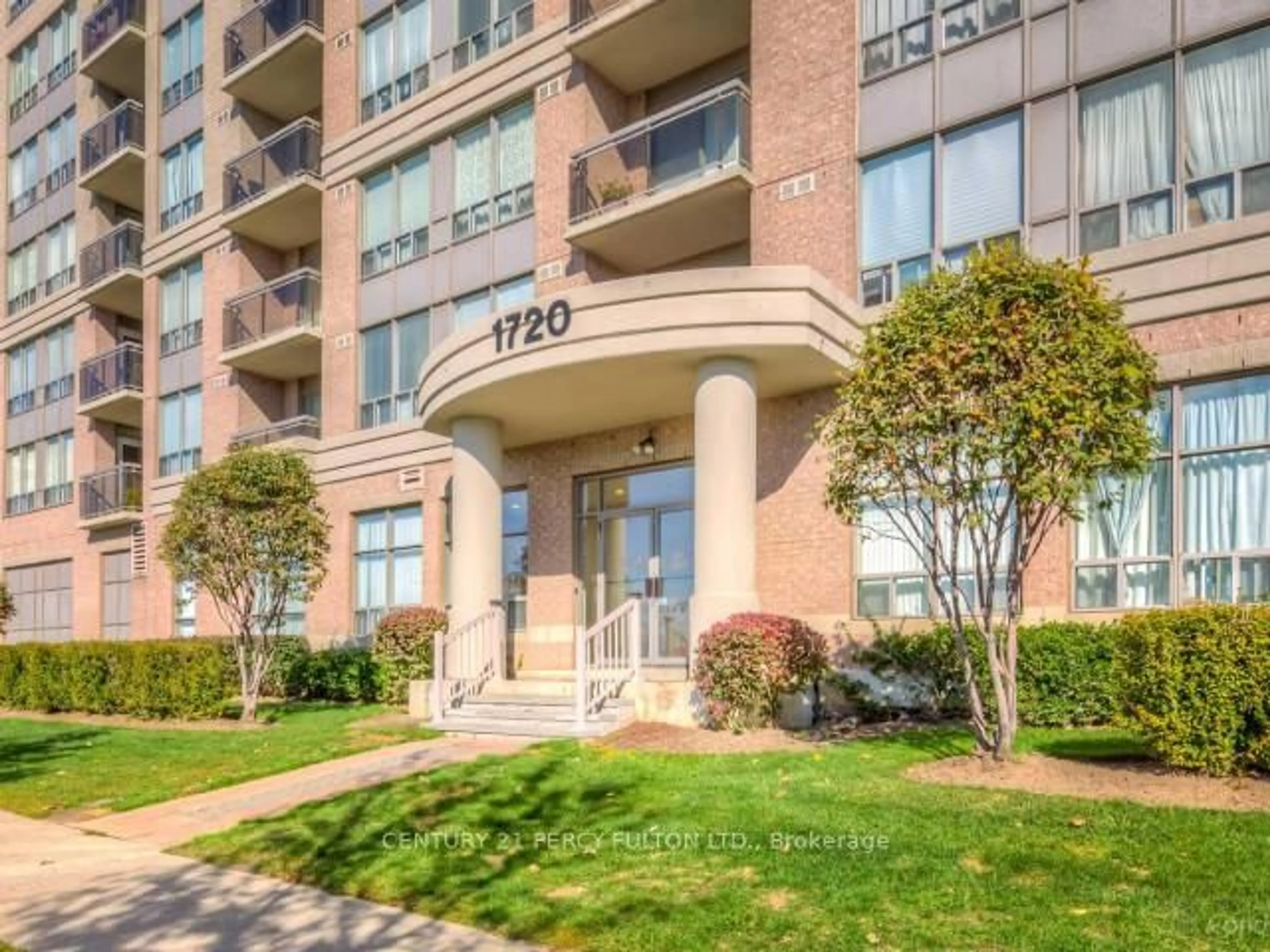 Indoor foyer for 1720 Eglinton Ave #108, Toronto Ontario M4A 1J7