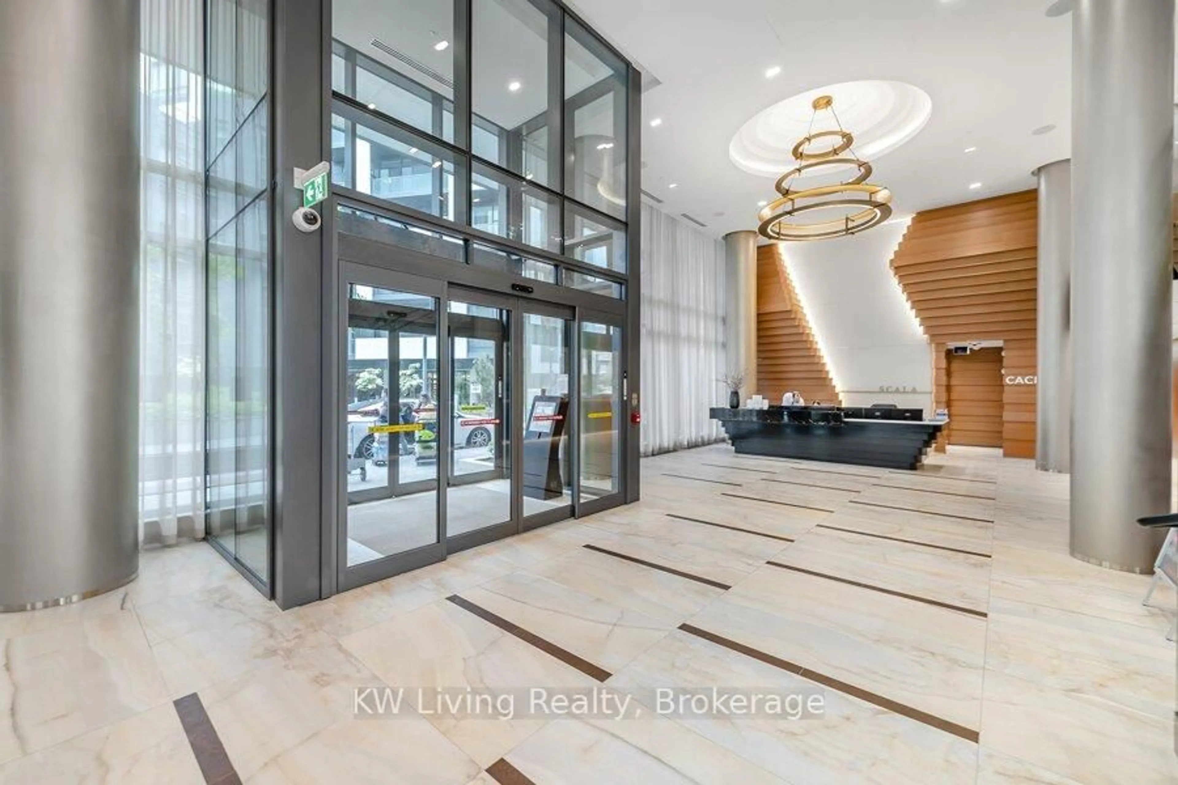Indoor foyer for 25 Adra Grado Way #861, Toronto Ontario M2J 0H6