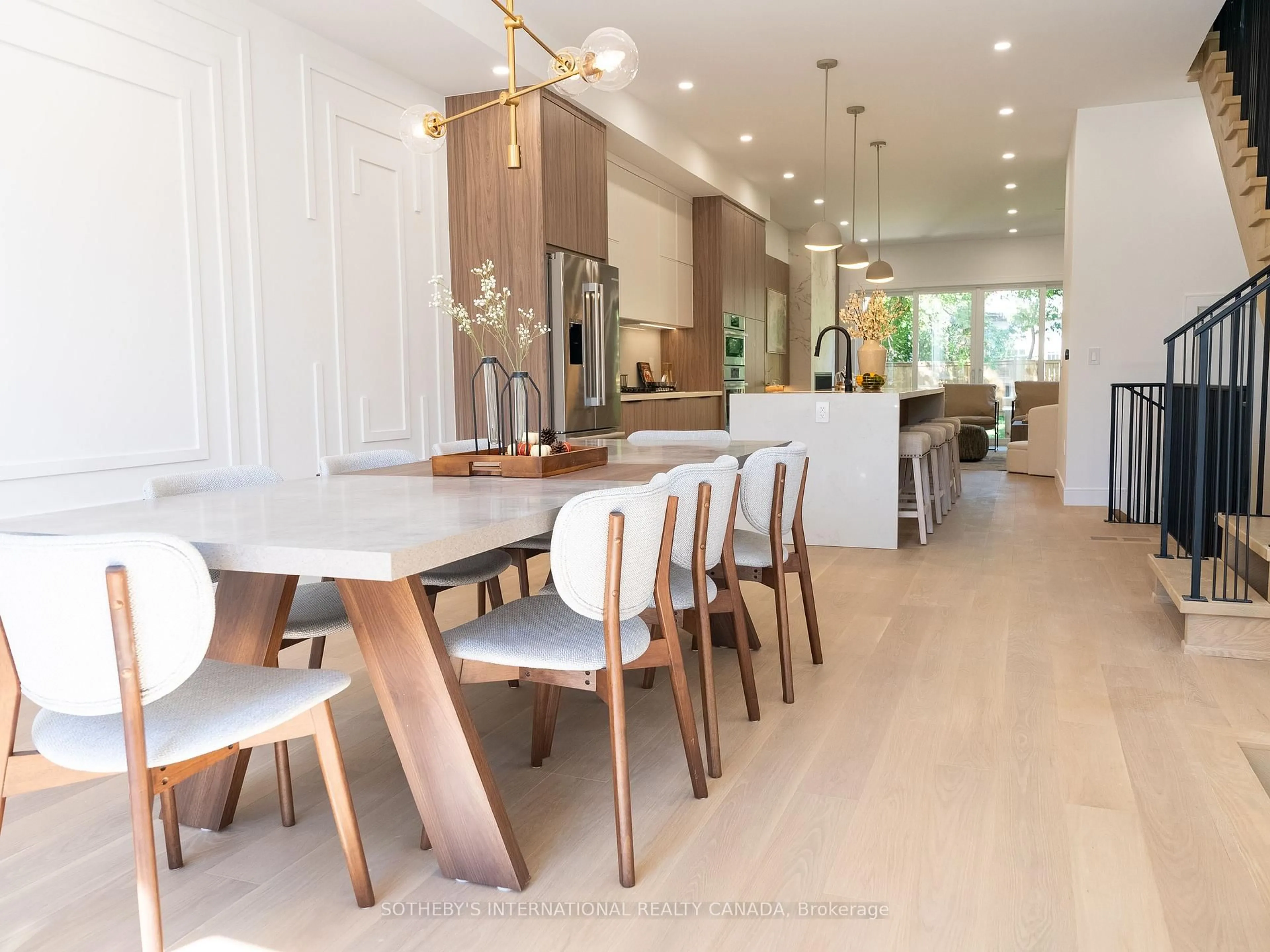 Open concept kitchen, wood/laminate floor for 92 Johnston Ave, Toronto Ontario M2N 1H2