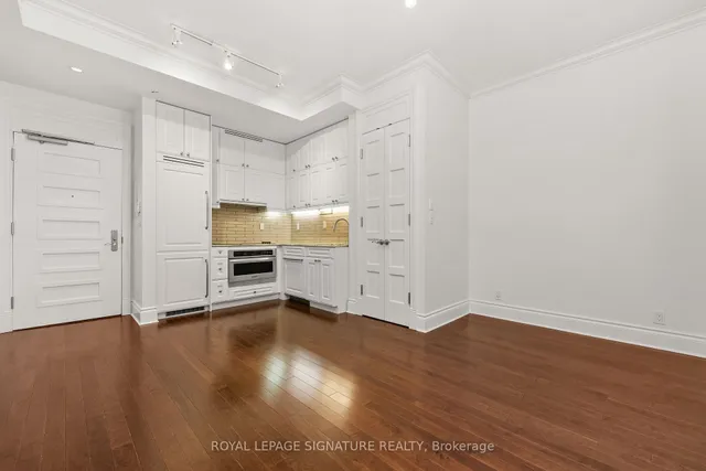 22 Leader Lane #542, Toronto 2