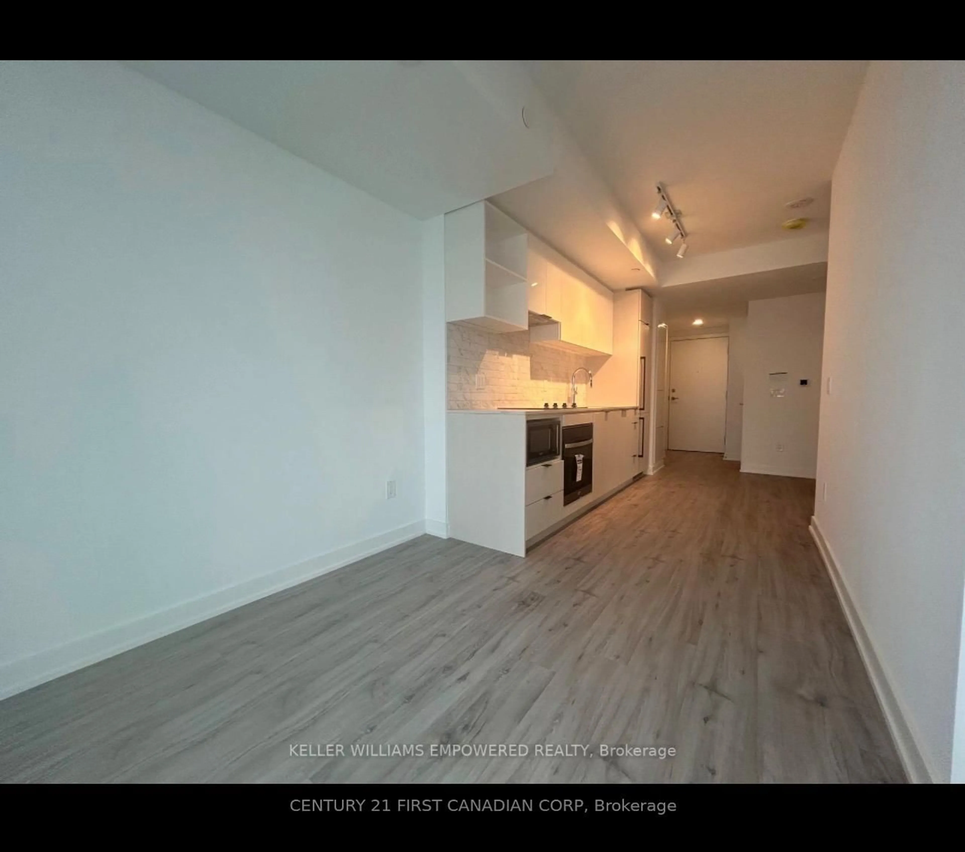 A pic of a room for 252 CHURCH St #4303, Toronto Ontario M5B 0E6