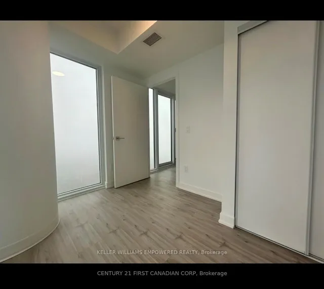 252 CHURCH St #4303, Toronto 5
