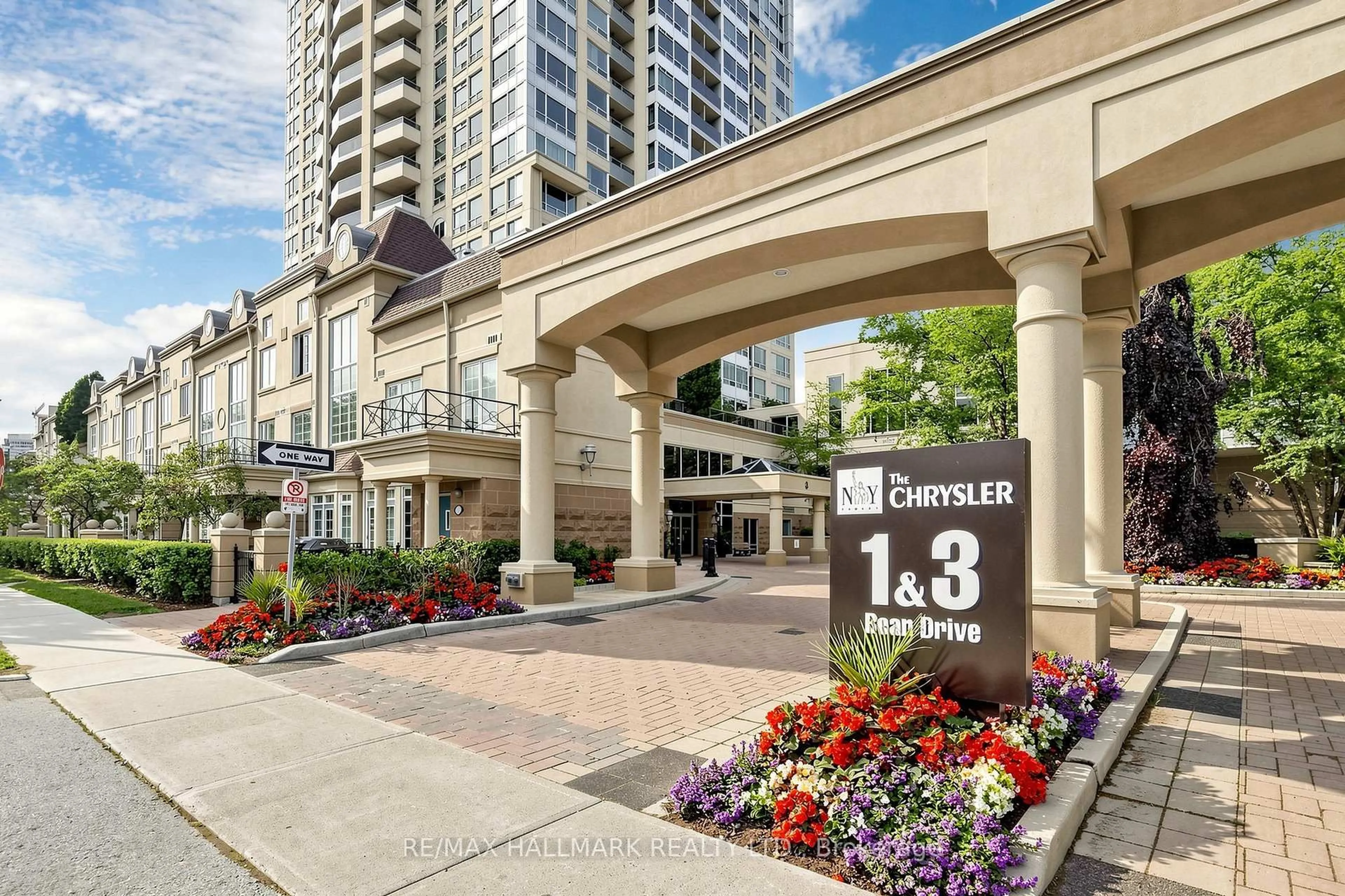 Indoor foyer for 3 Rean Dr #1506, Toronto Ontario M2K 3C2