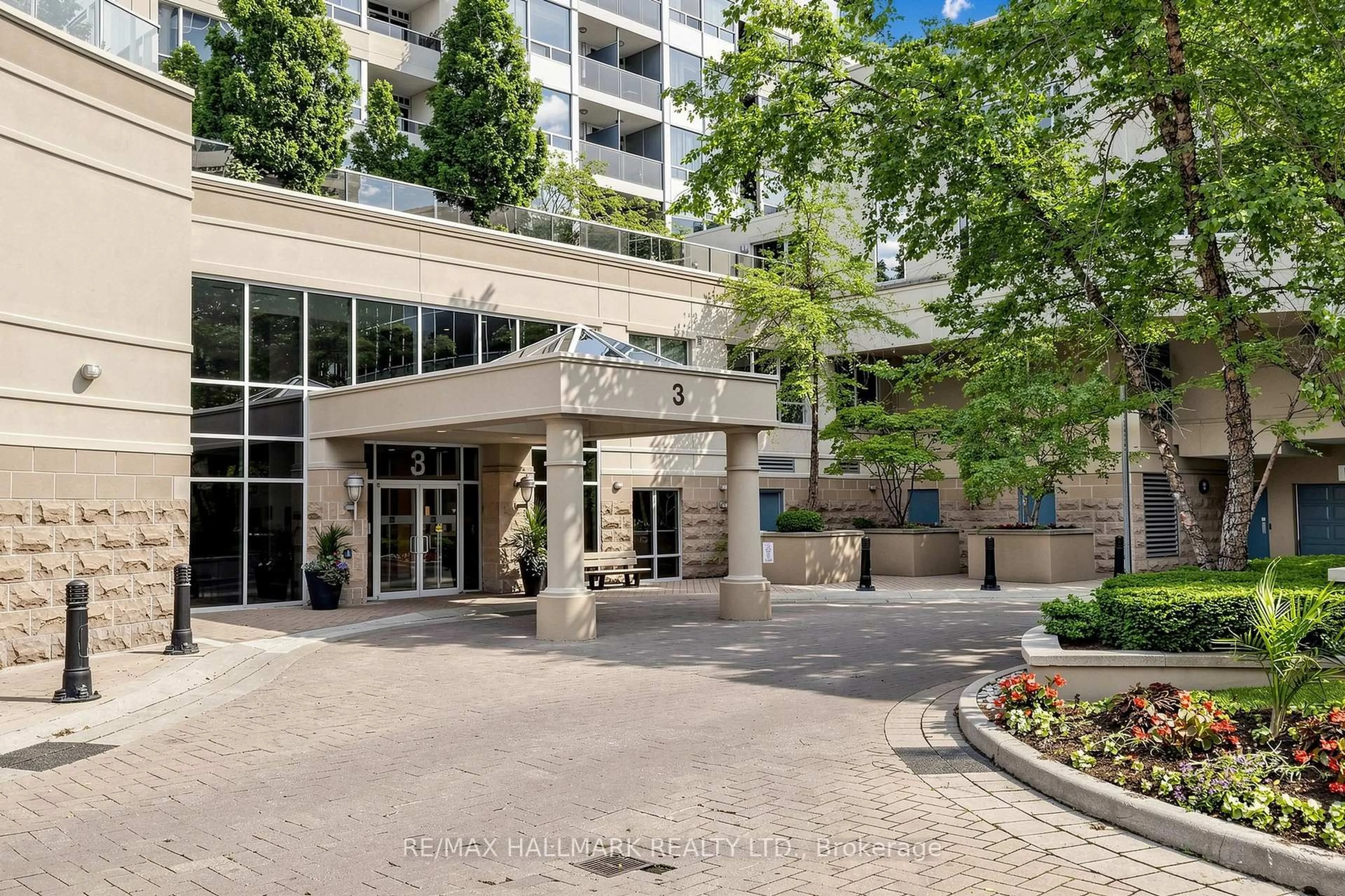 Indoor foyer for 3 Rean Dr #1506, Toronto Ontario M2K 3C2