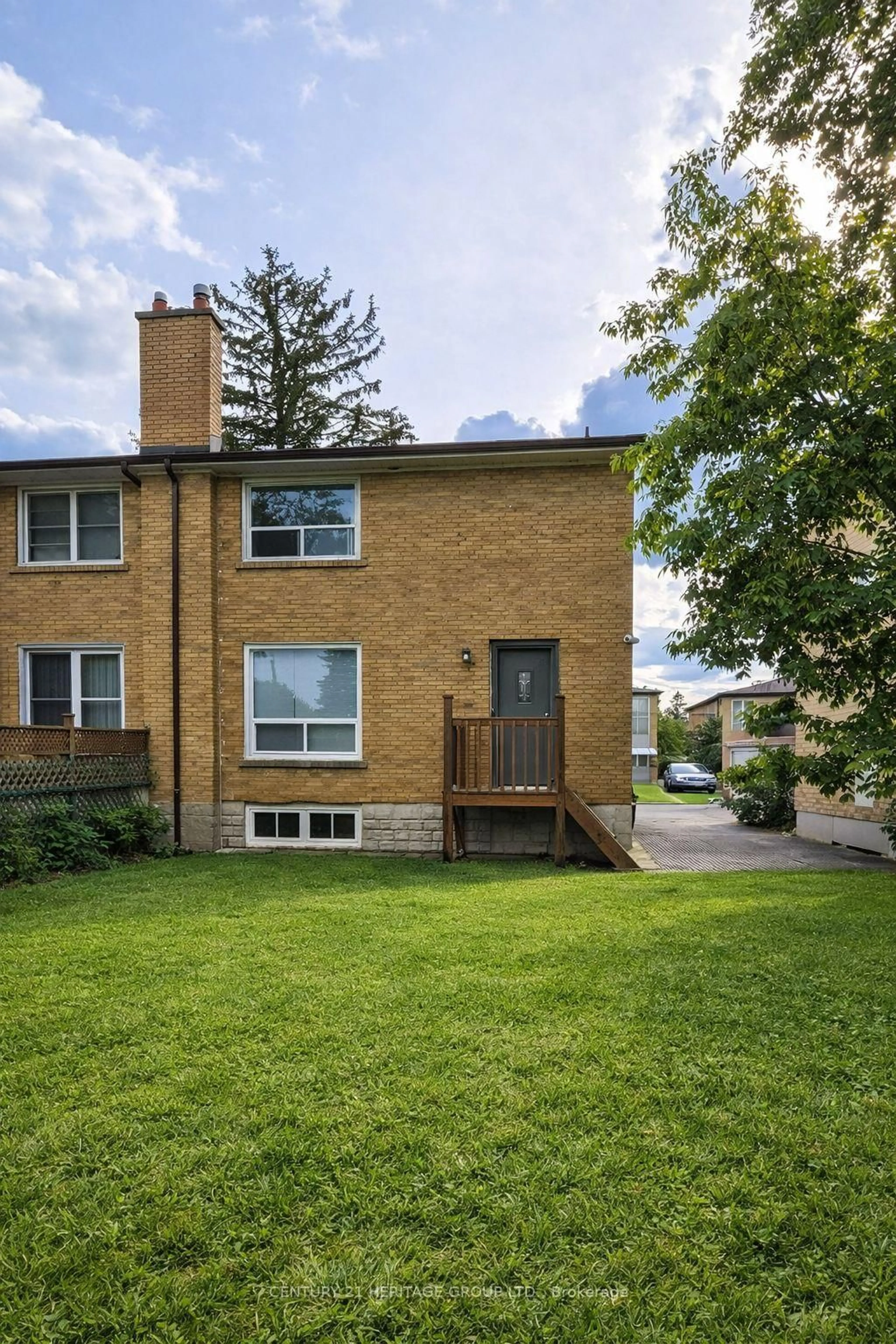 Unknown for 21 Garthdale Crt, Toronto Ontario M3H 5P7