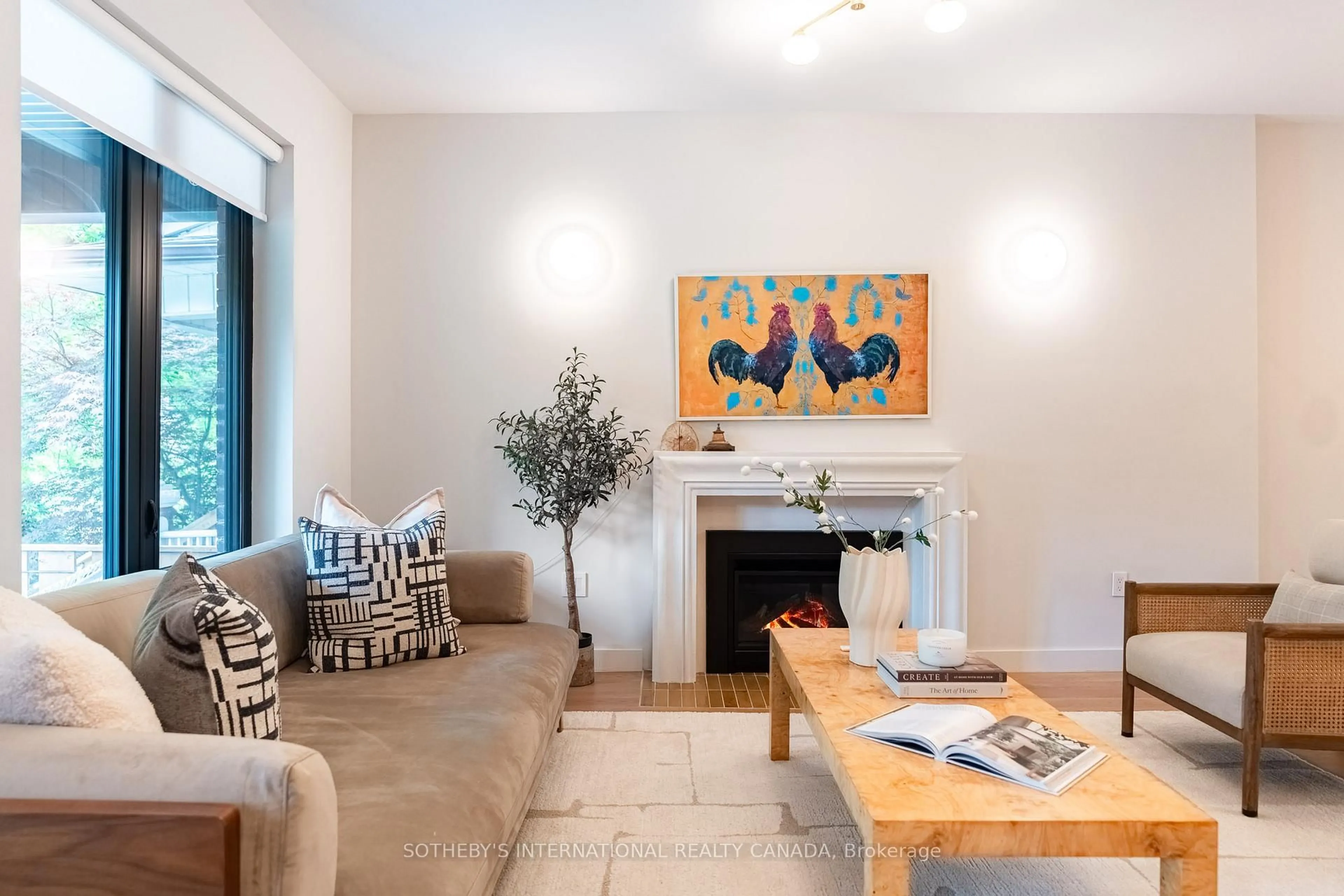 Living room with furniture, unknown for 204 Grace St, Toronto Ontario M6G 3A6