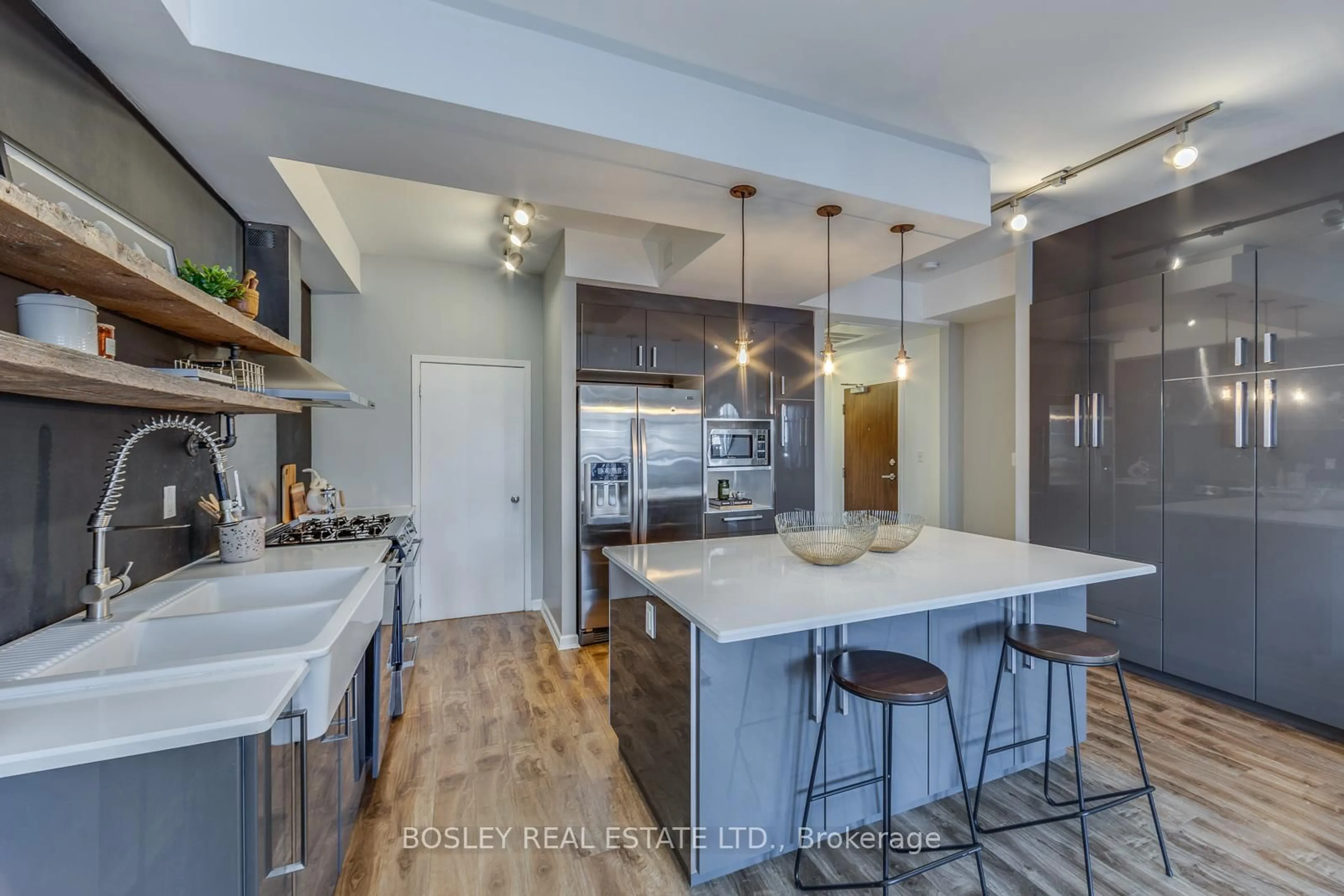 Open concept kitchen, unknown for 500 Richmond St #319, Toronto Ontario M5V 3N4