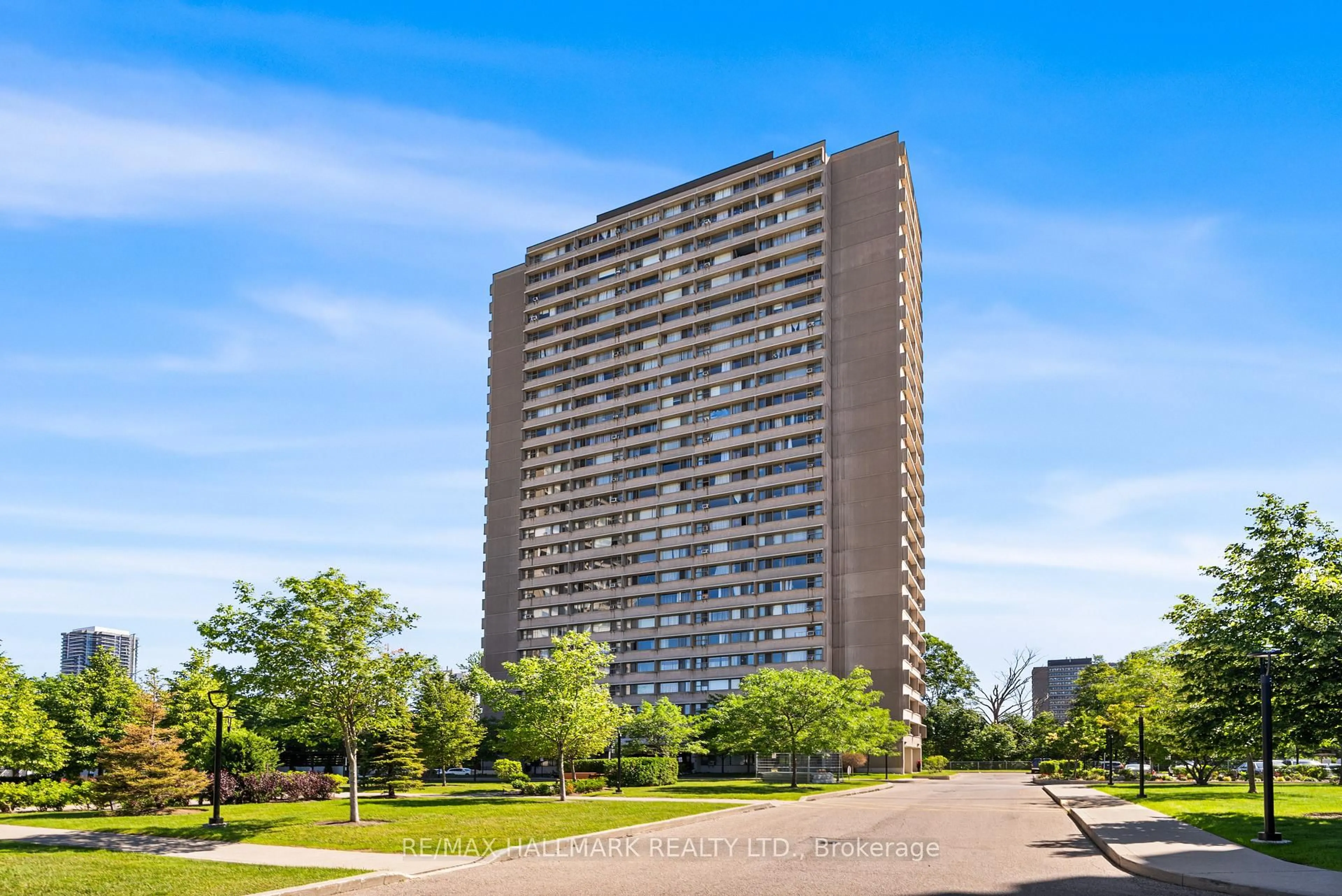 Unknown for 725 Don Mills Rd #304, Toronto Ontario M3C 1S6