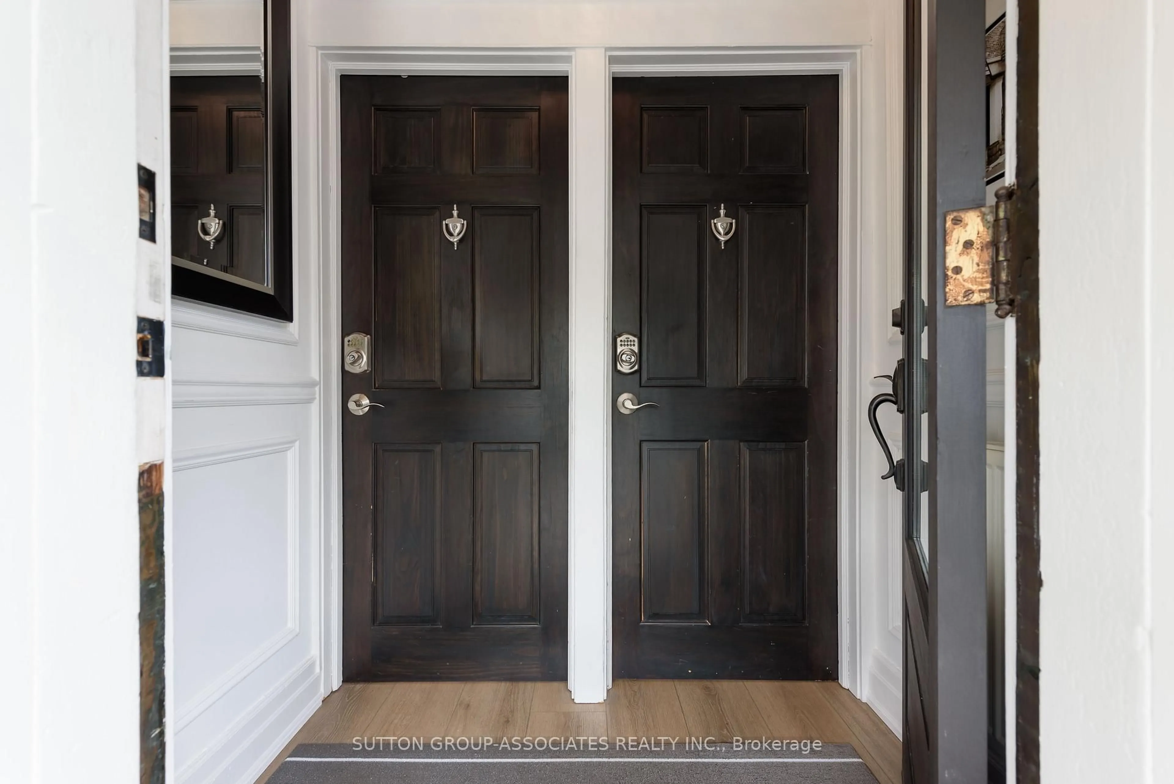 Indoor entryway for 270 Robina Ave, Toronto Ontario M6C 3Z1