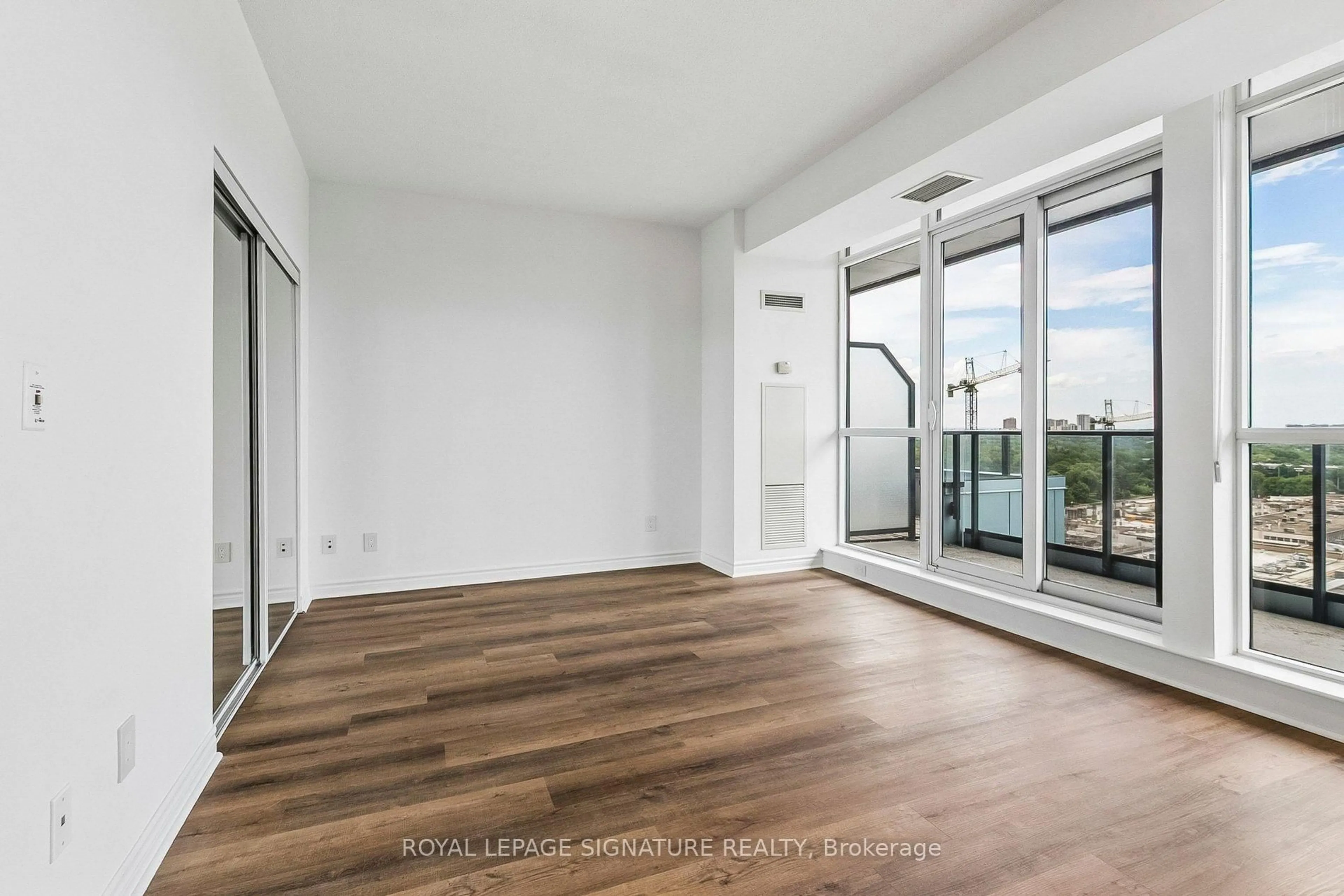 A pic of a room for 2885 Bayview Ave #923, Toronto Ontario M2K 0A3