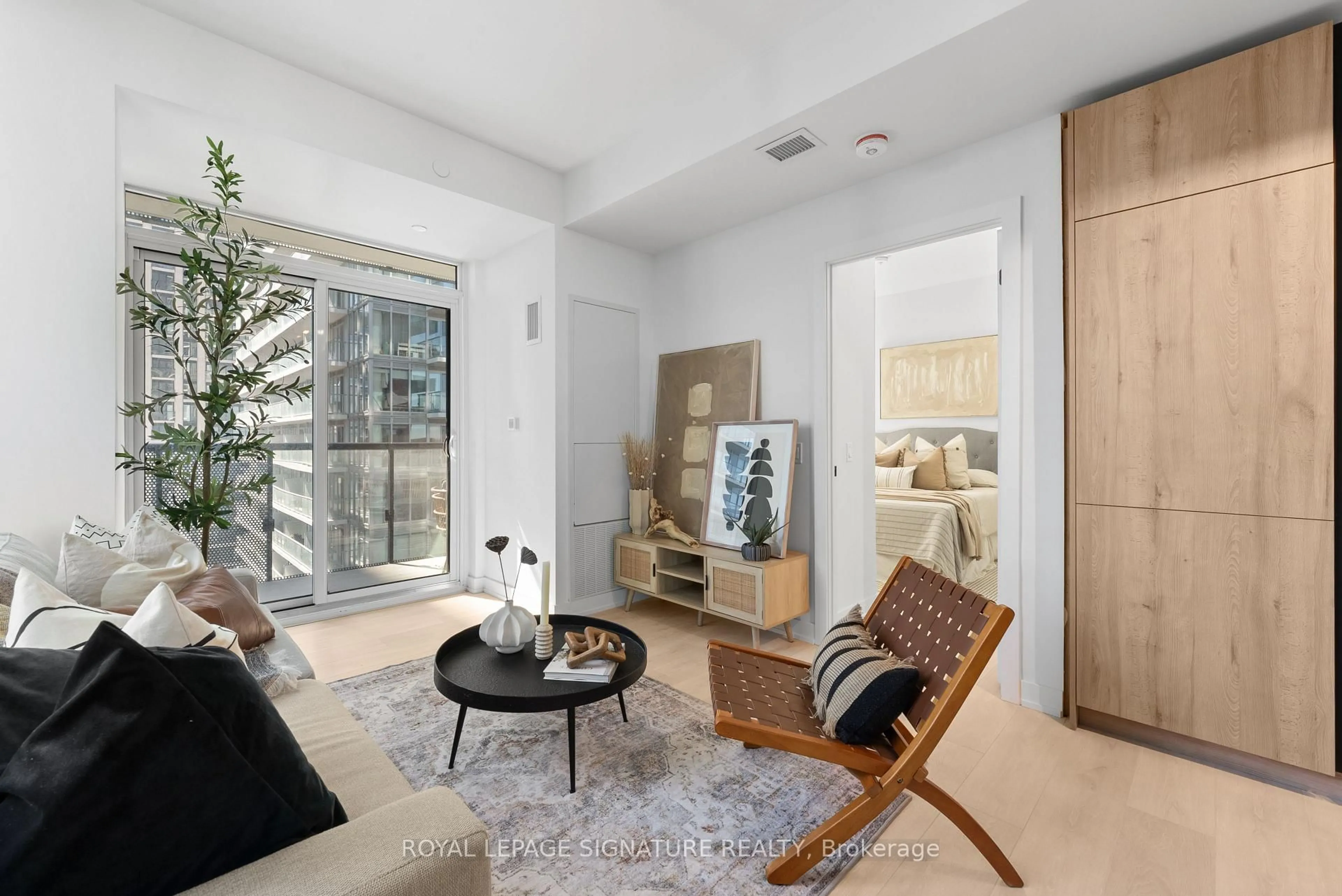 Living room with furniture, unknown for 117 Broadway Ave #2502, Toronto Ontario M4P 1V3