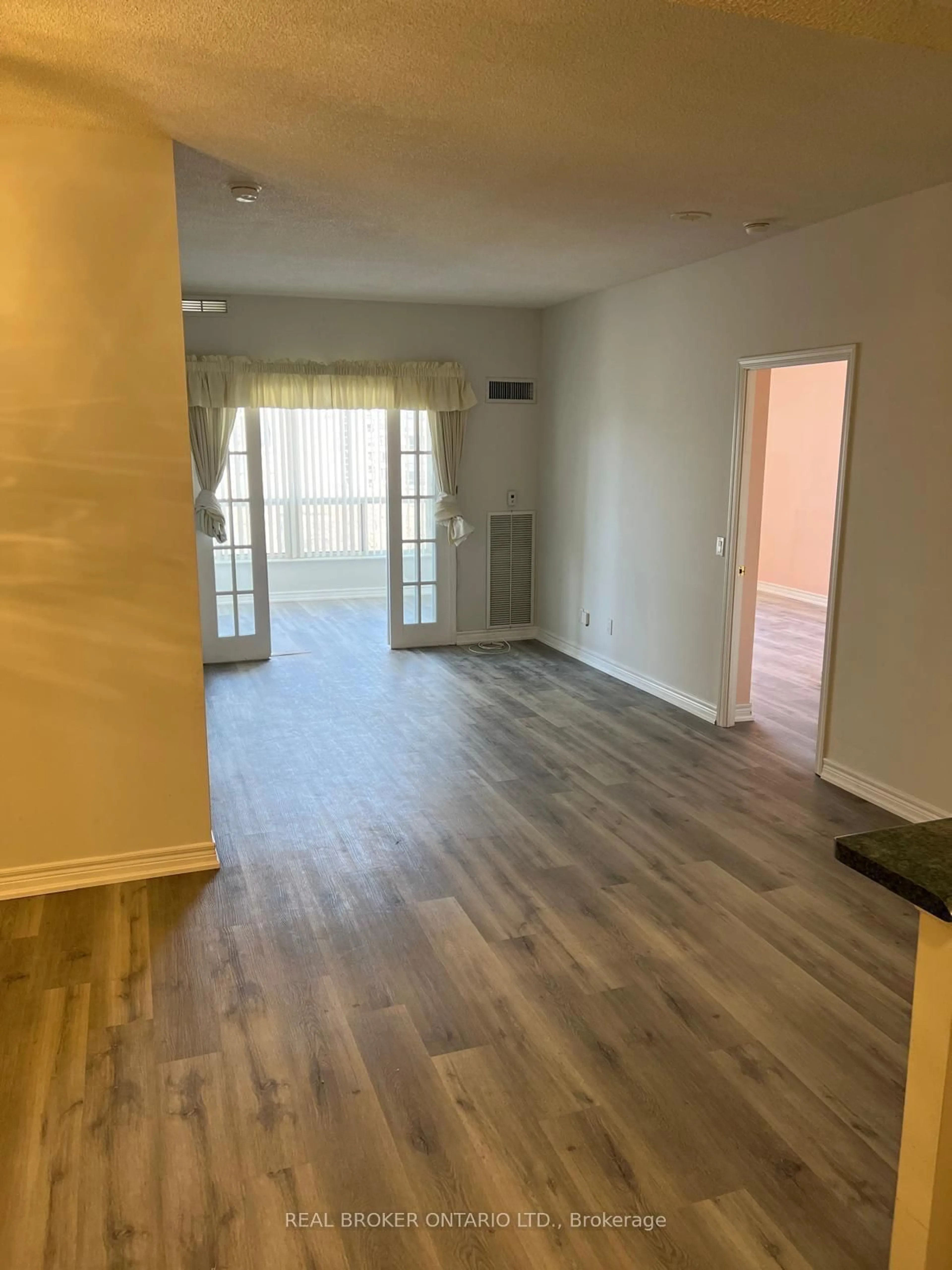 A pic of a room for 152 St Patrick St #1107, Toronto Ontario M5T 3J9