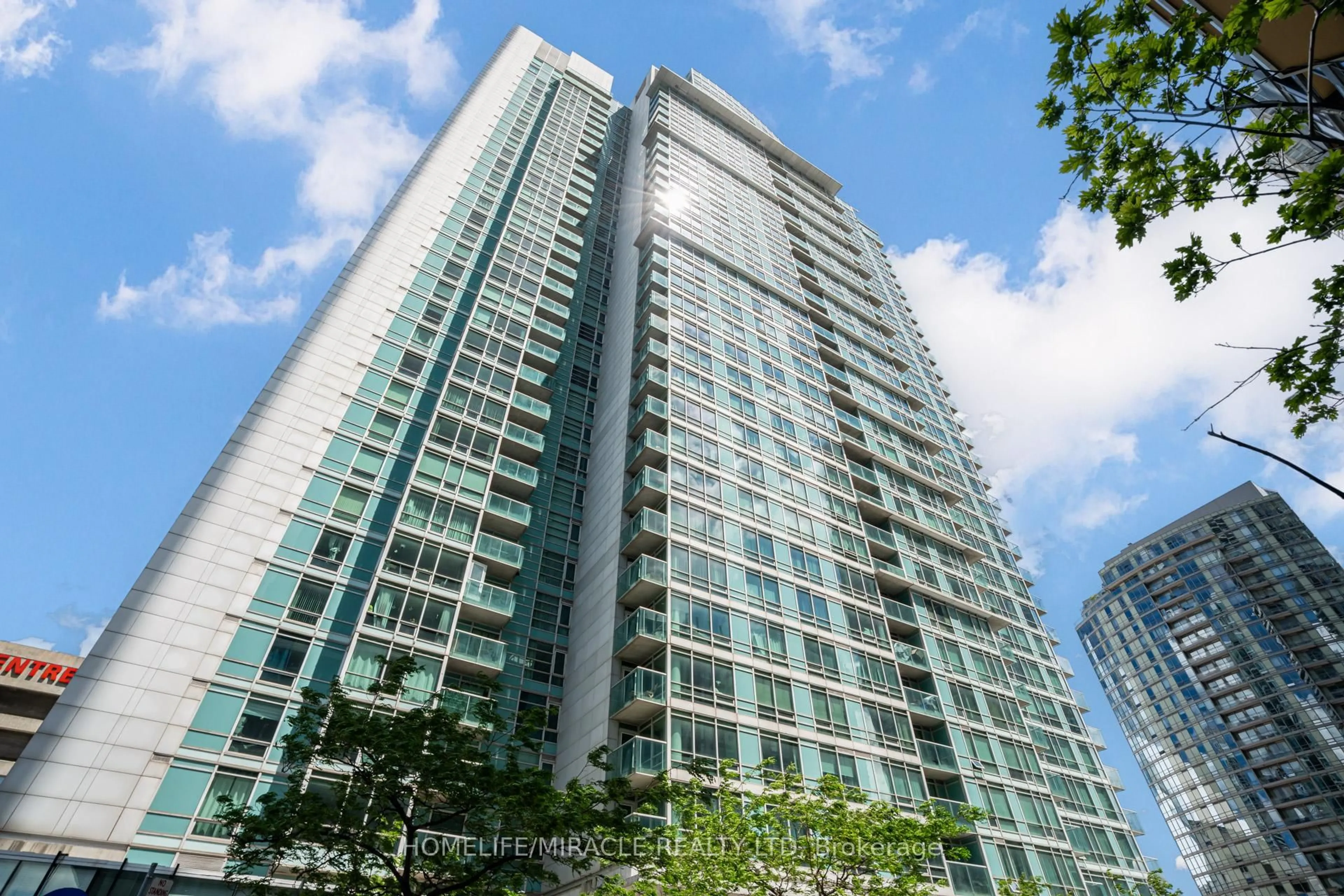 Unknown for 81 Navy Wharf Crt #201, Toronto Ontario M5V 3S2