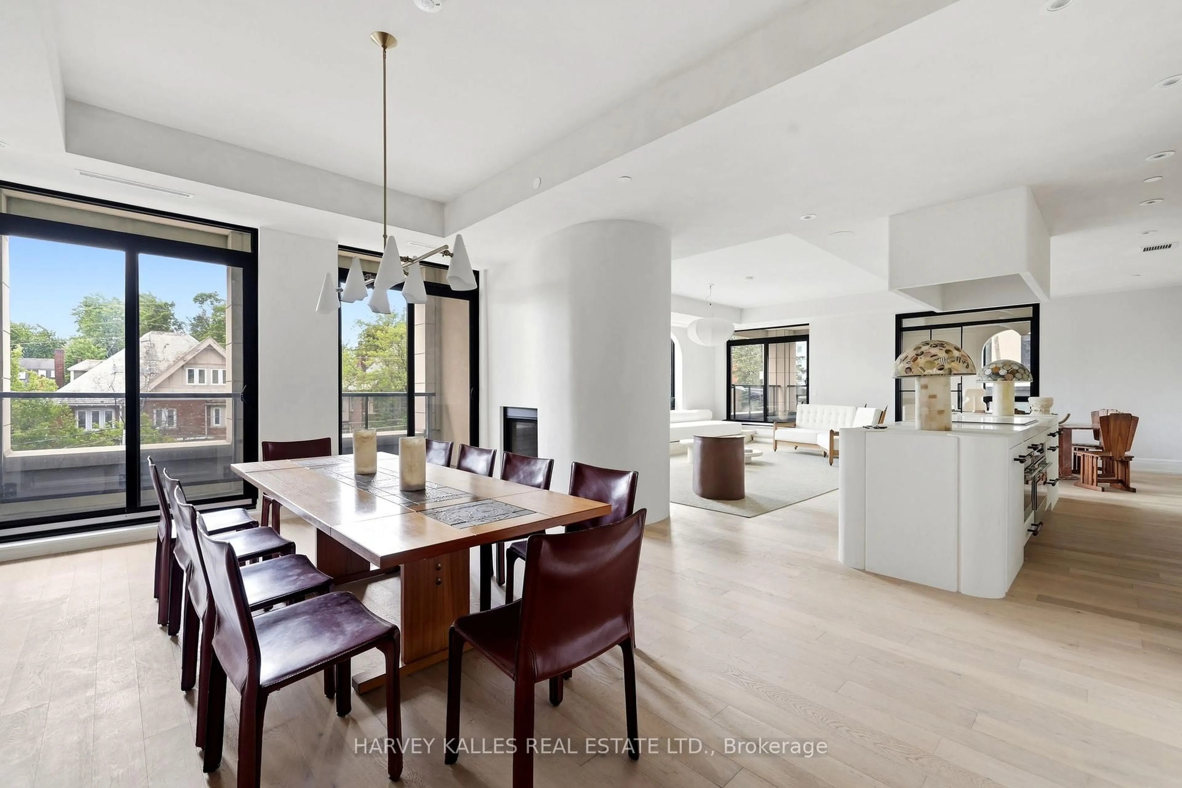 Dining room, ceramic/tile floor for 1 Forest Hill Rd #304, Toronto Ontario M4V 1R1