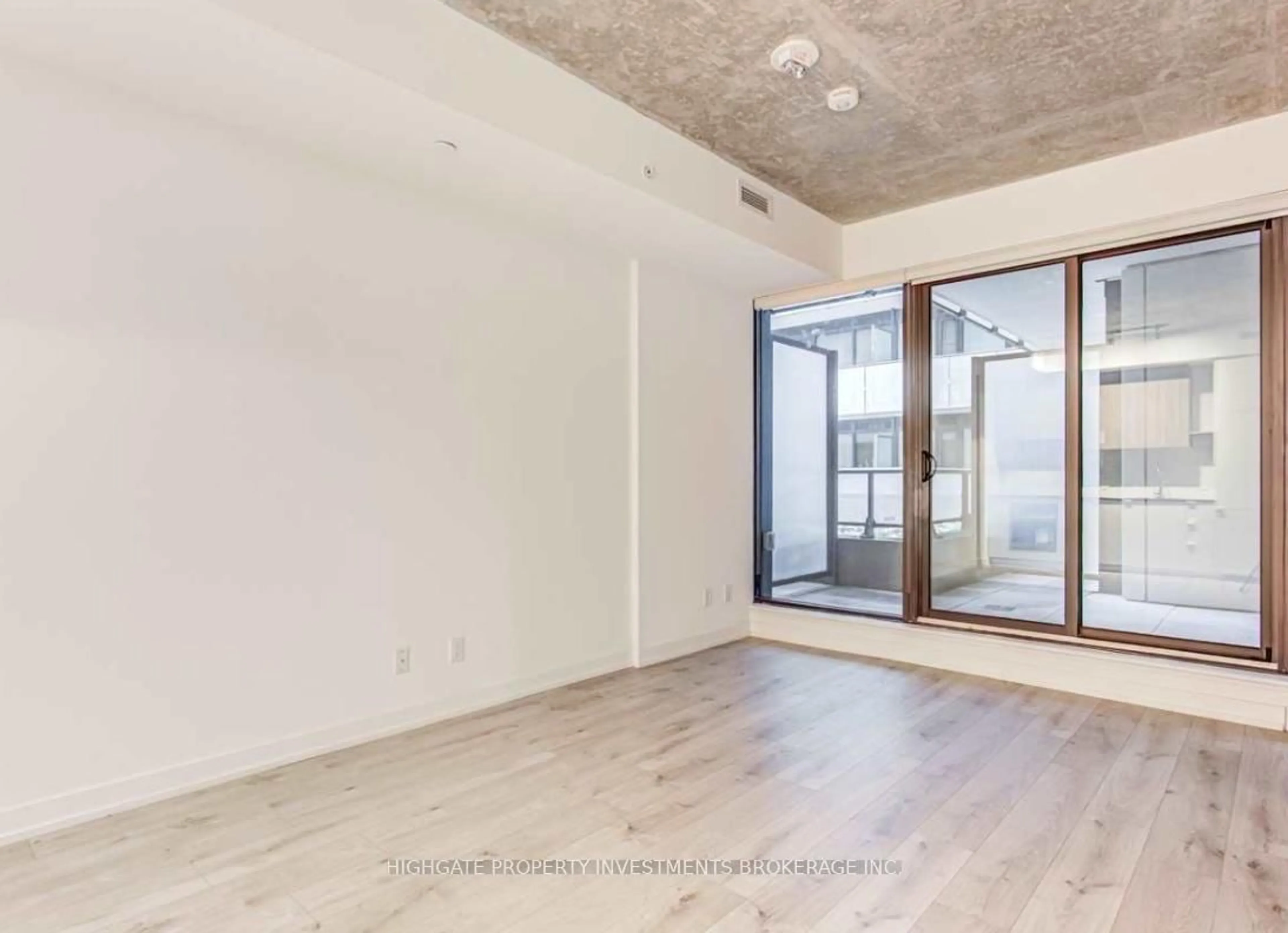 A pic of a room for 161 Roehampton Ave #228, Toronto Ontario M4P 1P9