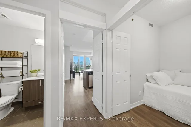 225 Sackville St #1907, Toronto 4