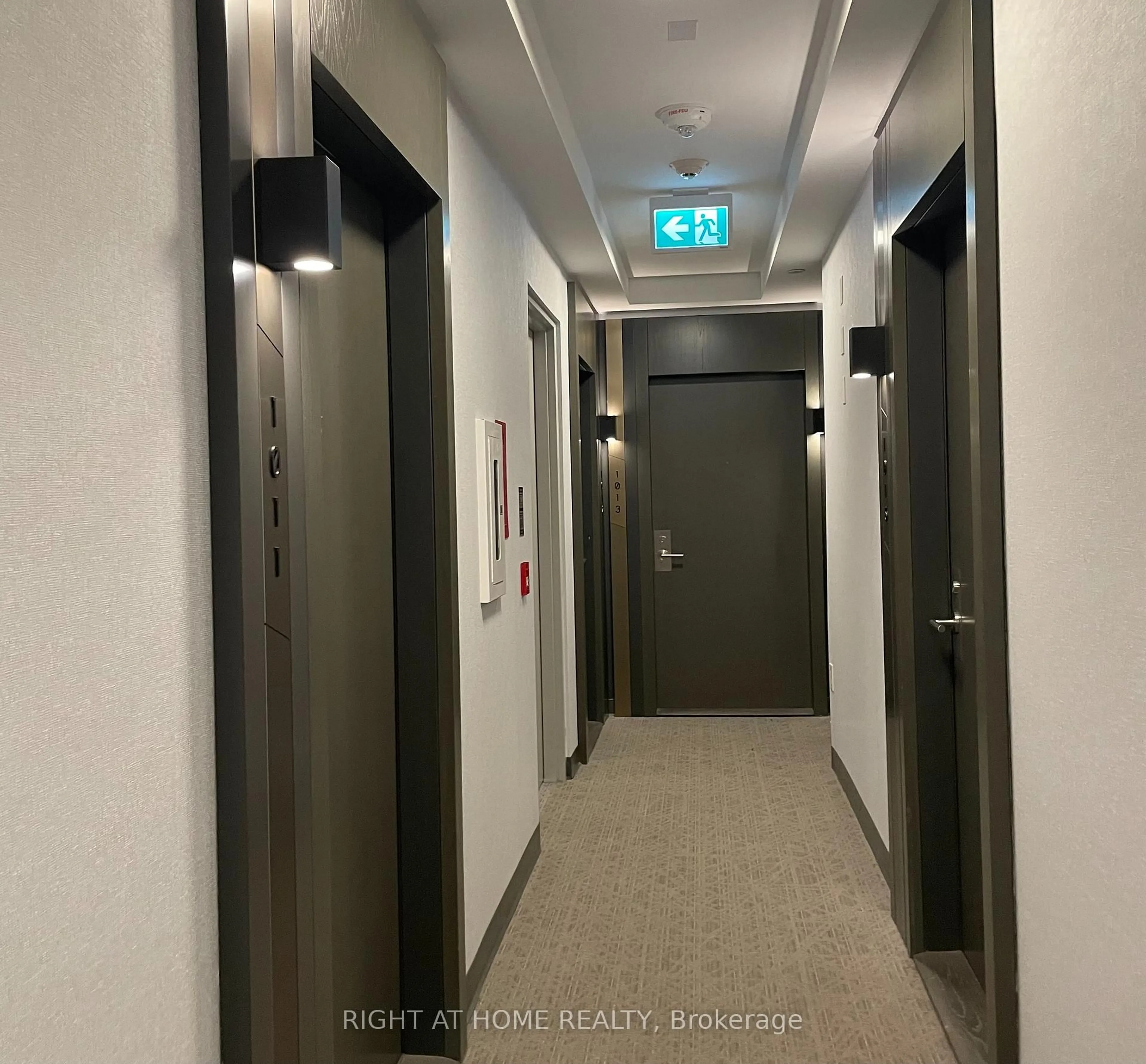 Indoor foyer for 50 McCaul St #1011, Toronto Ontario M5T 0B6