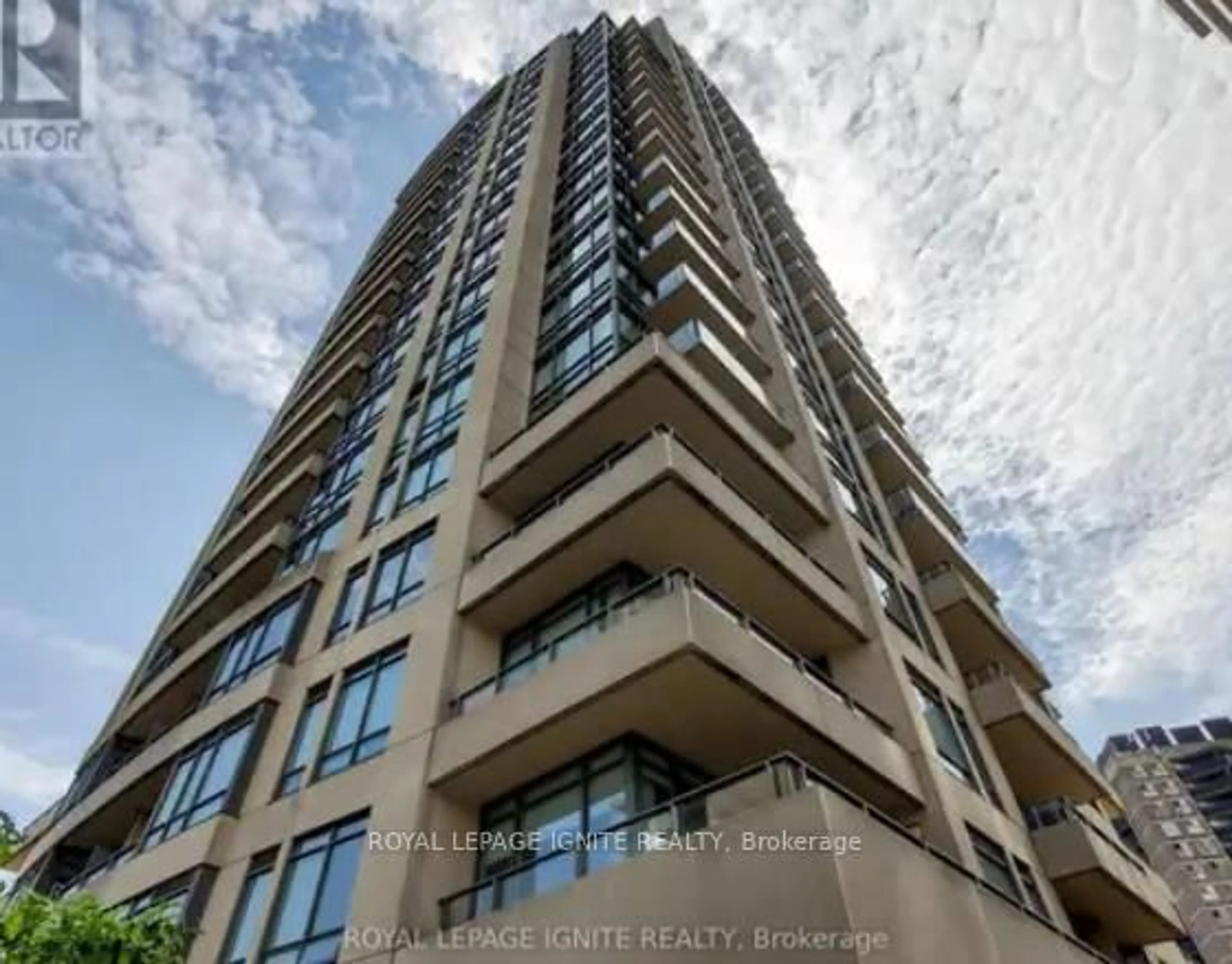 Unknown for 500 St.Clair Ave #204, Toronto Ontario M6C 1A8