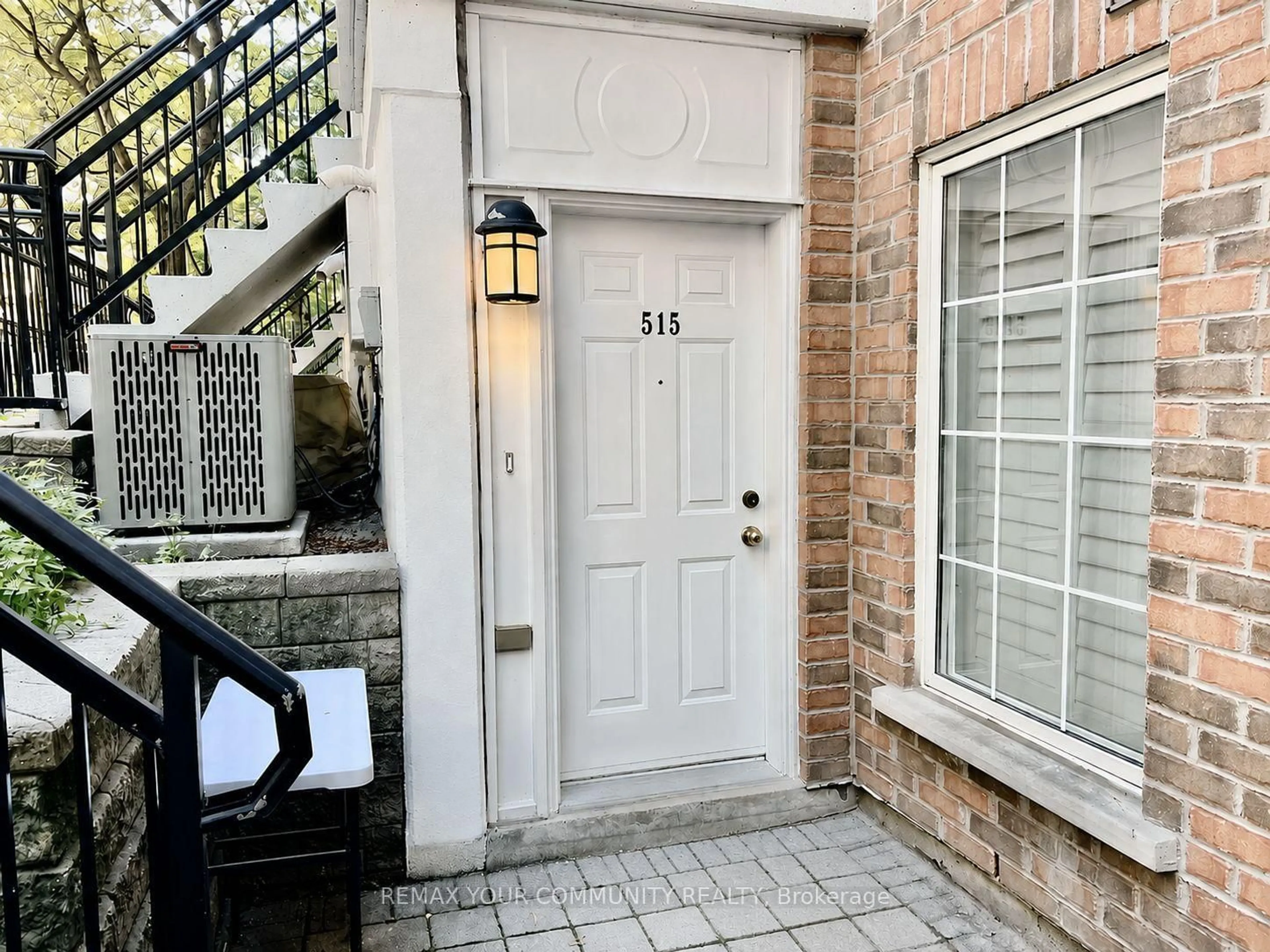 Indoor entryway for 3 Everson Dr #515, Toronto Ontario M2N 7C2