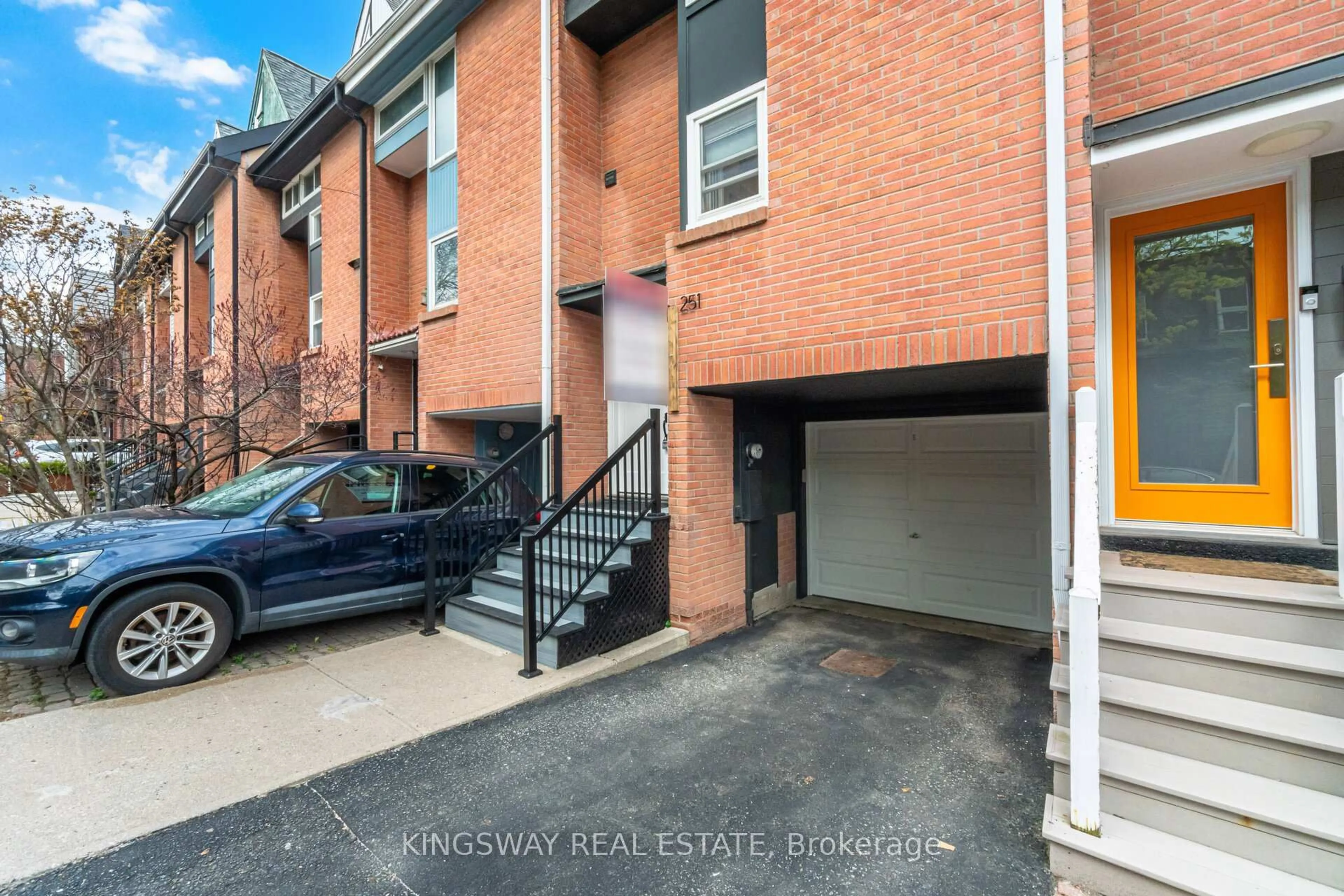 Unknown for 251 Ontario St, Toronto Ontario M5A 2V6