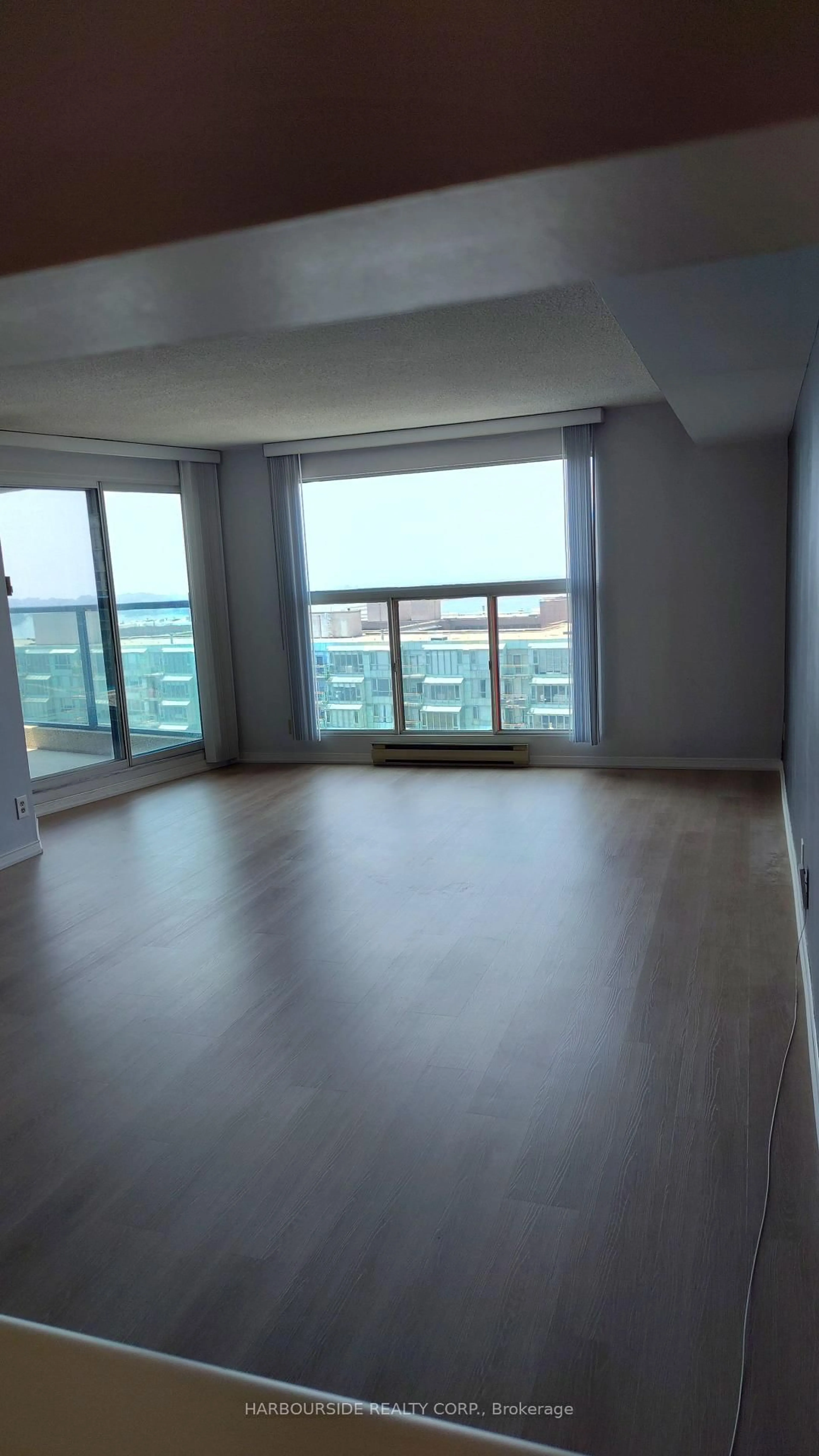 A pic of a room for 77 Harbour Sq #2009, Toronto Ontario M5J 2S2