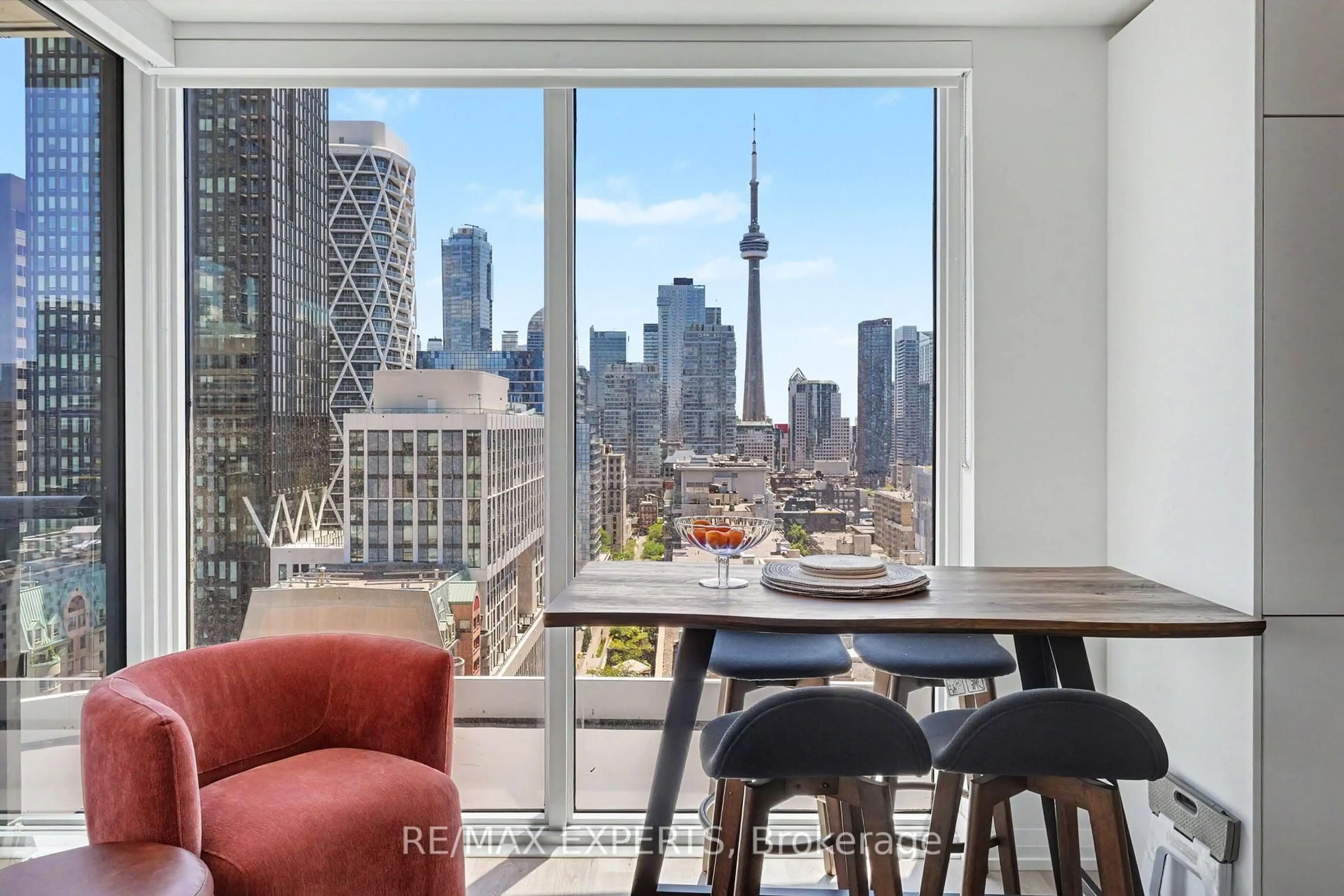 A pic of a room for 280 Dundas St #1805, Toronto Ontario M5T 0E3