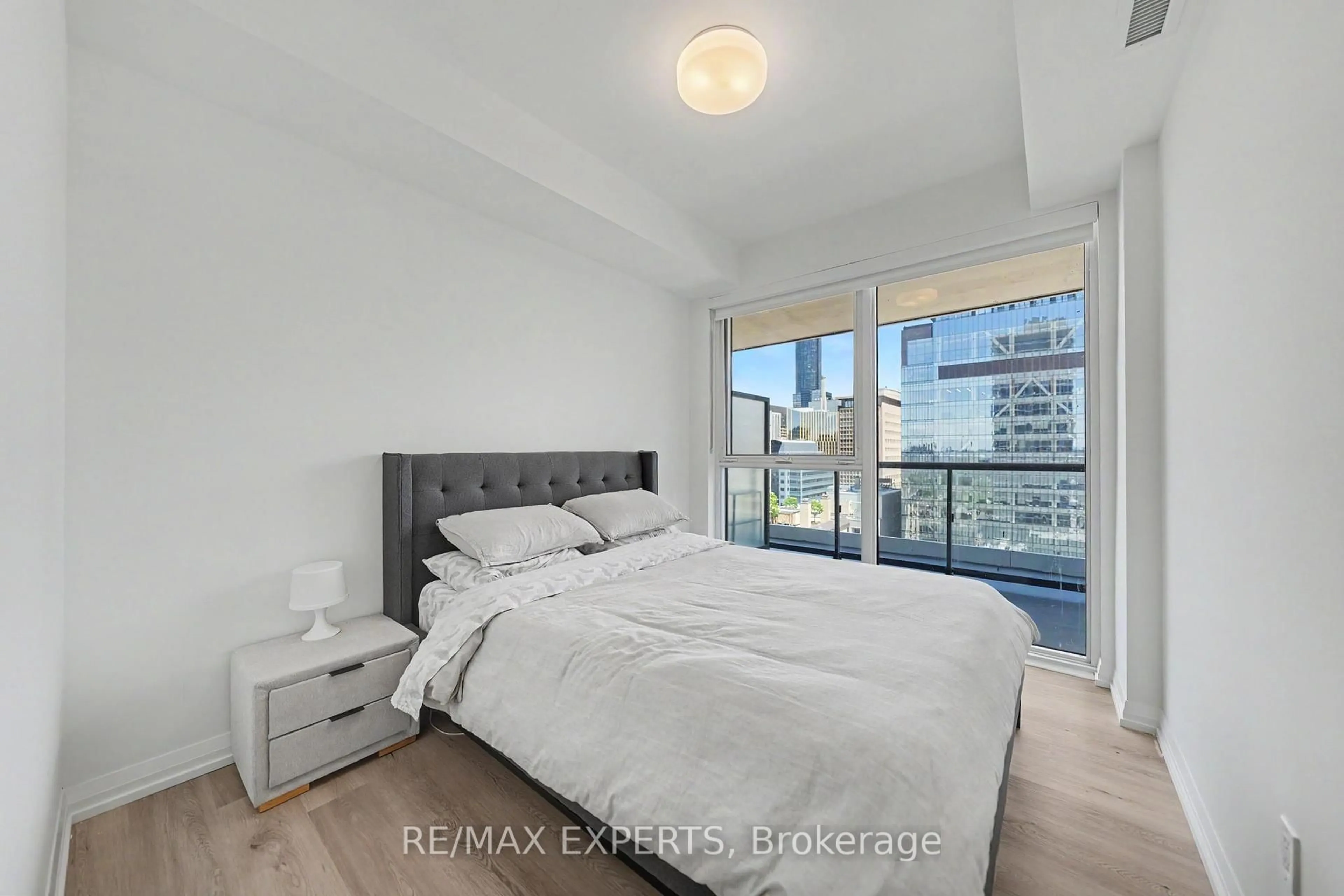 Bedroom with bed, unknown for 280 Dundas St #1805, Toronto Ontario M5T 0E3