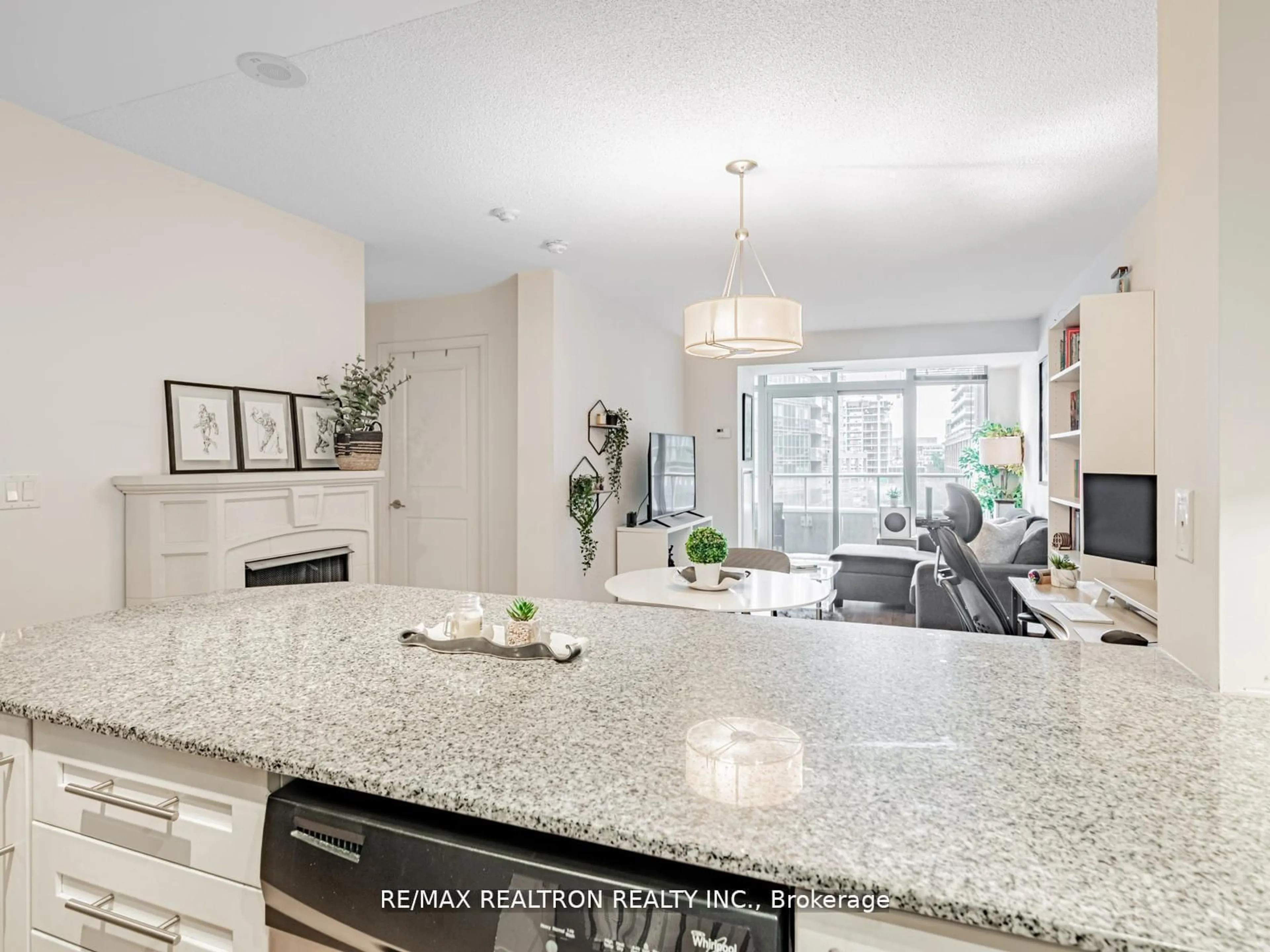 Open concept kitchen, ceramic/tile floor for 85 East Liberty St #716, Toronto Ontario M6K 3R4