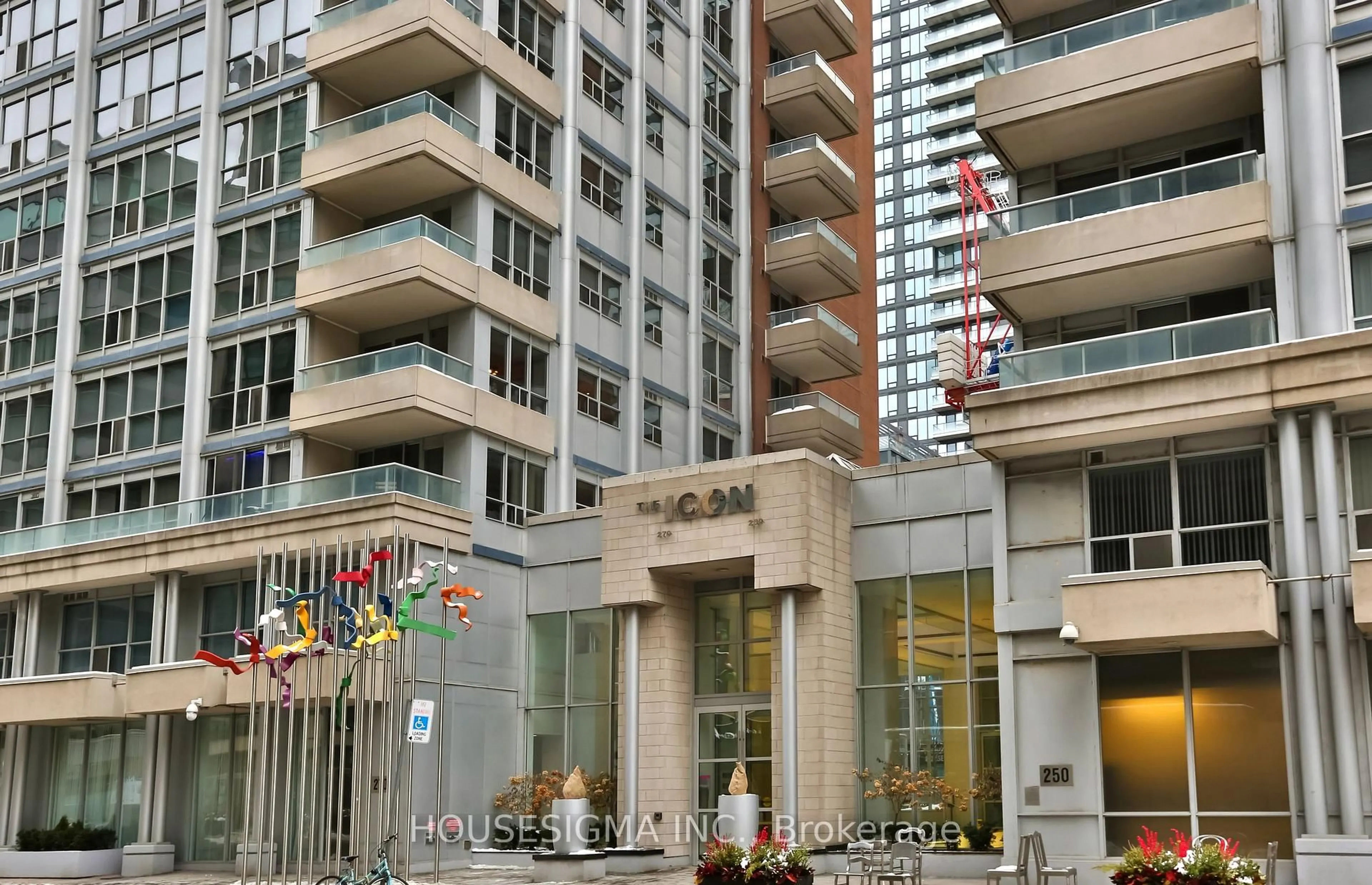 Lobby for 270 Wellington St St #222, Toronto Ontario M5V 3P5