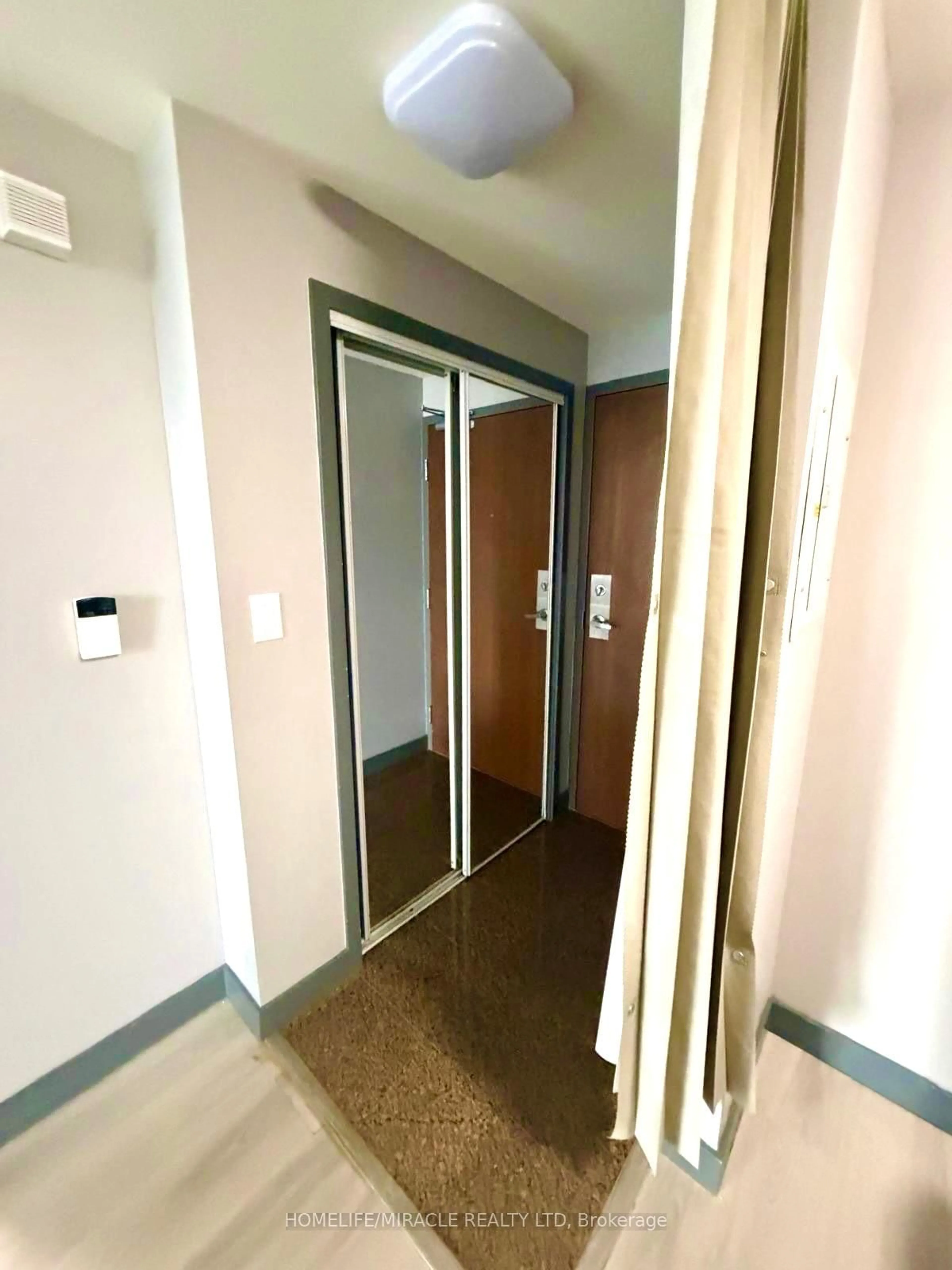 Indoor foyer for 35 Mariner Terr #1601, Toronto Ontario M5V 3V9