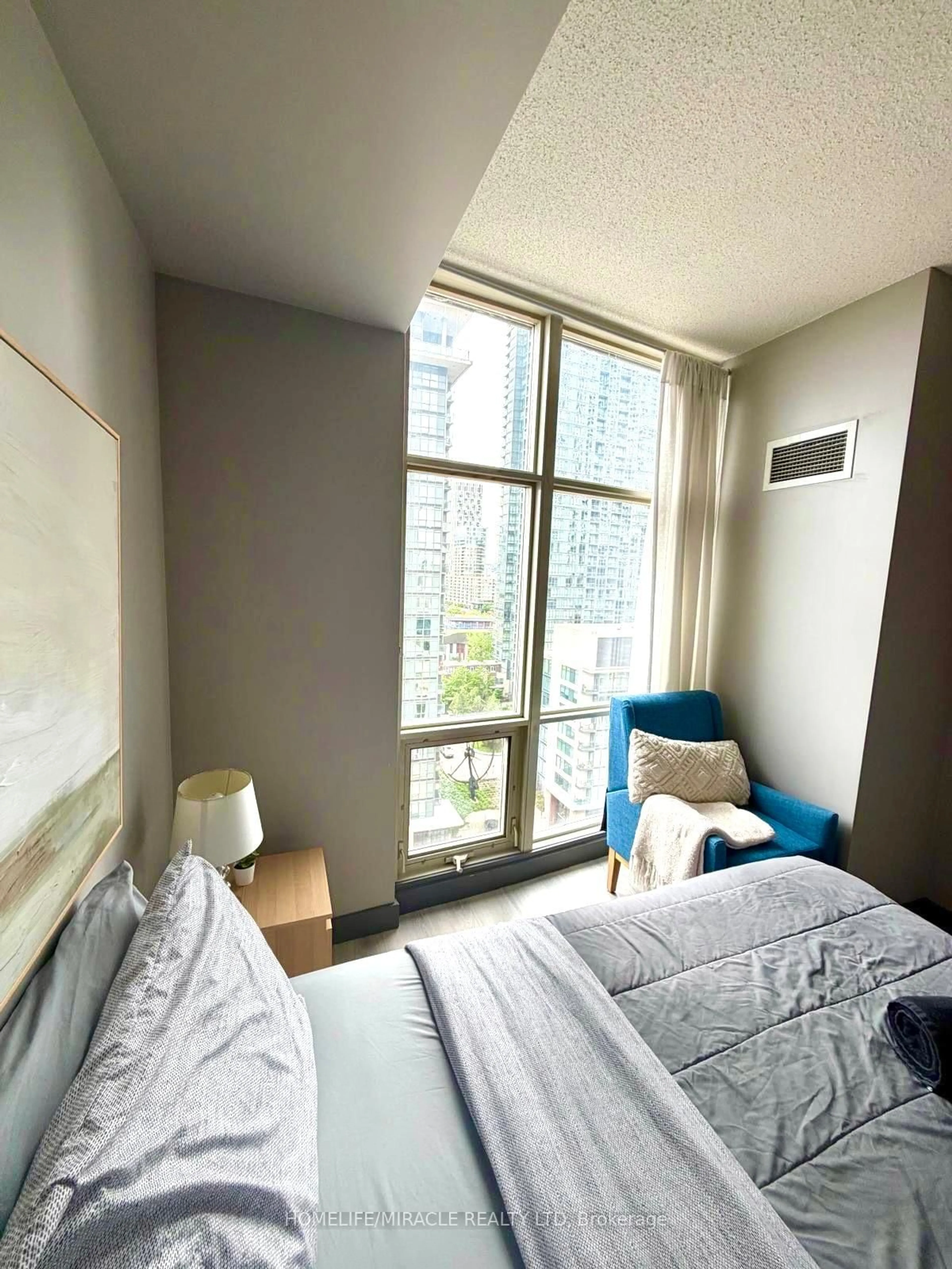 A pic of a room for 35 Mariner Terr #1601, Toronto Ontario M5V 3V9