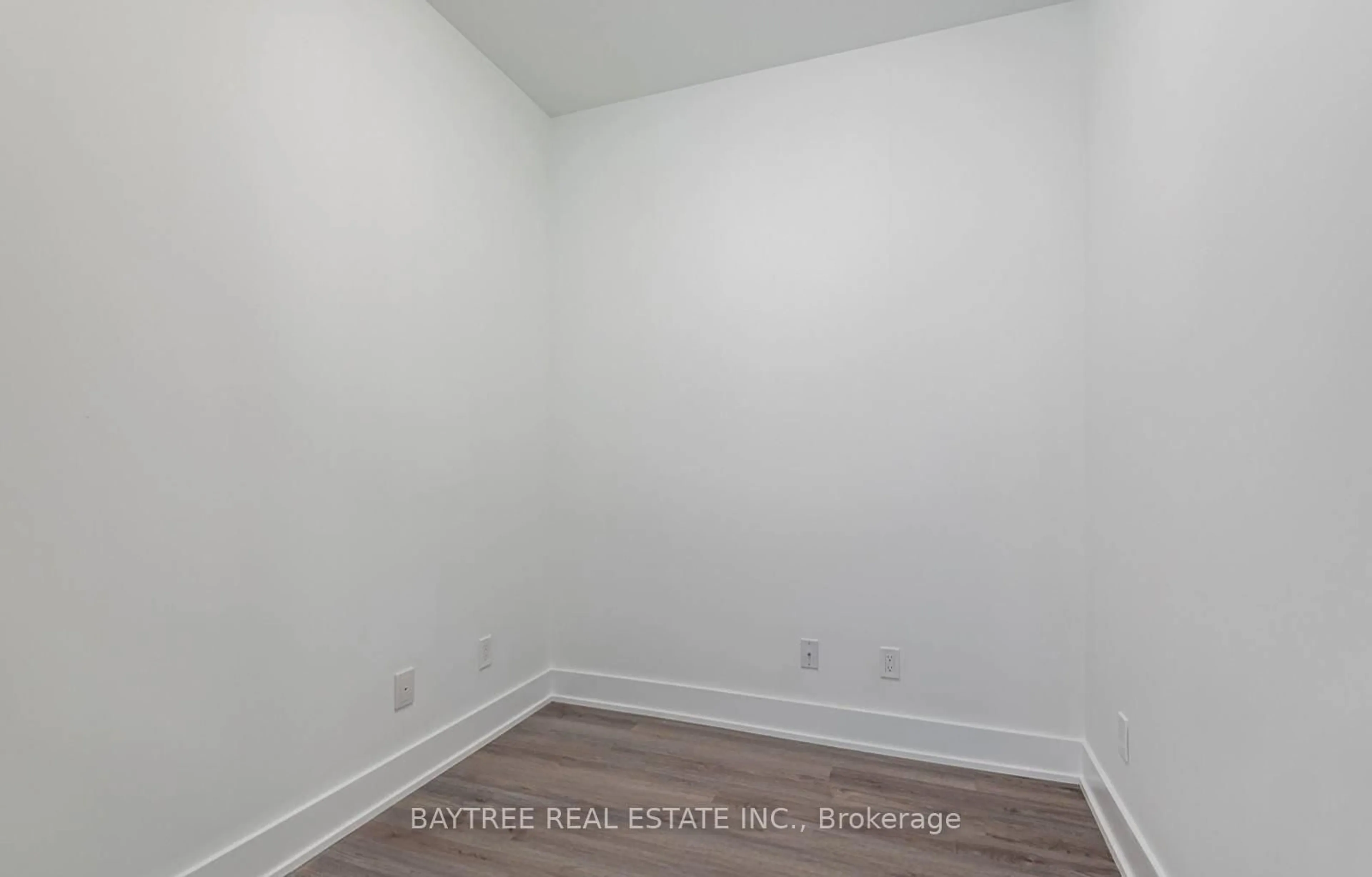 A pic of a room for 1 Belsize Dr #518, Toronto Ontario M4S 0B9