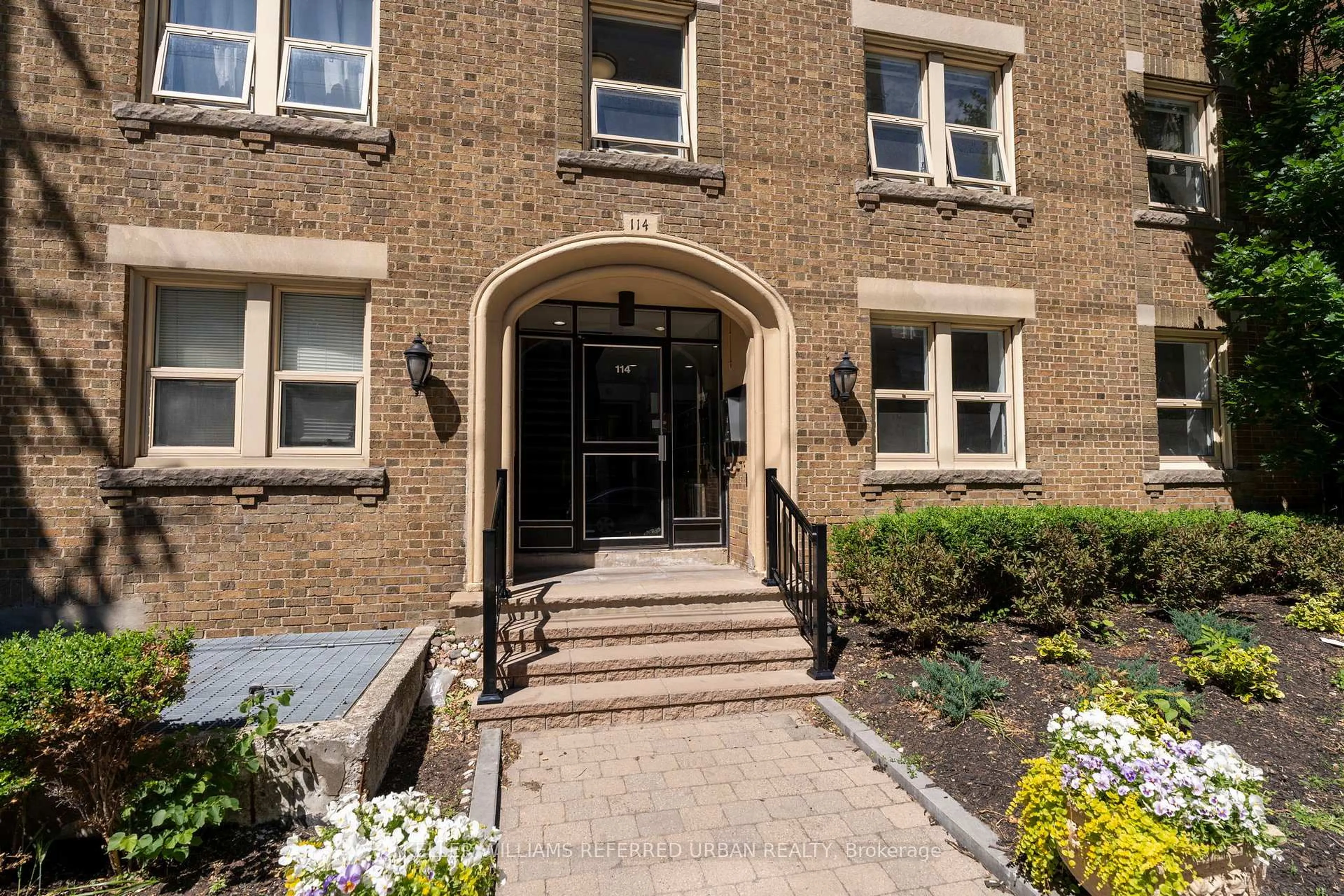 Unknown for 114 Vaughan Rd #407, Toronto Ontario M6C 2M1