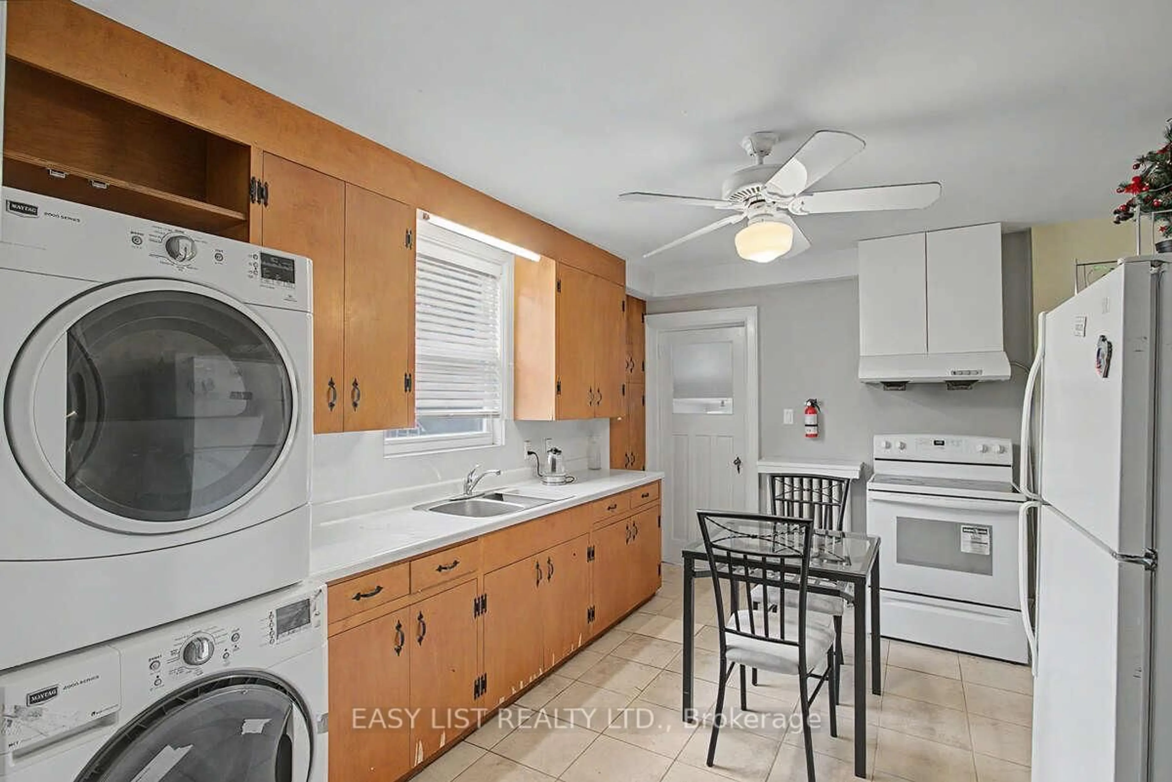 Unknown for 77 Avondale Ave, Toronto Ontario M2N 2V1